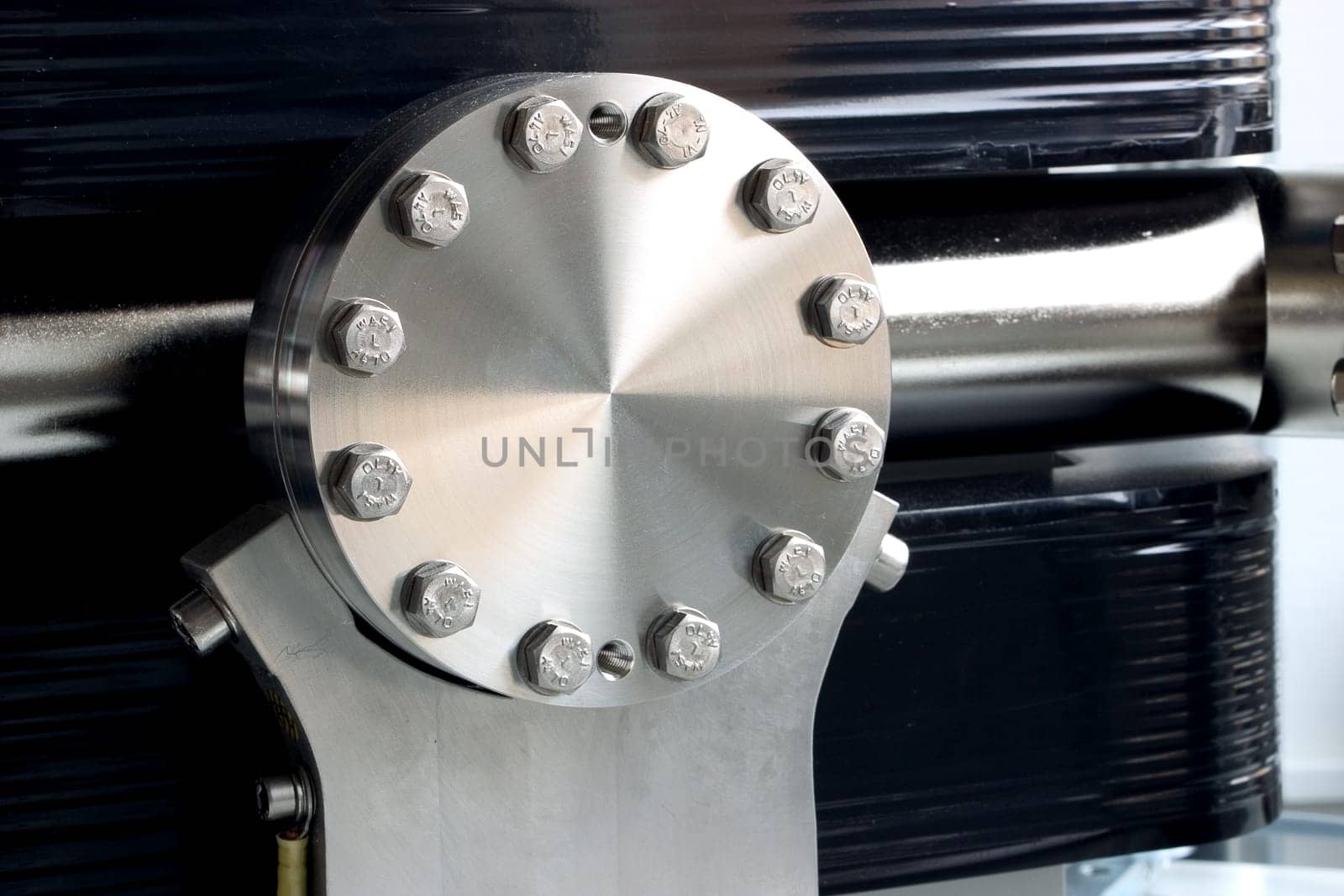 Flange with screws