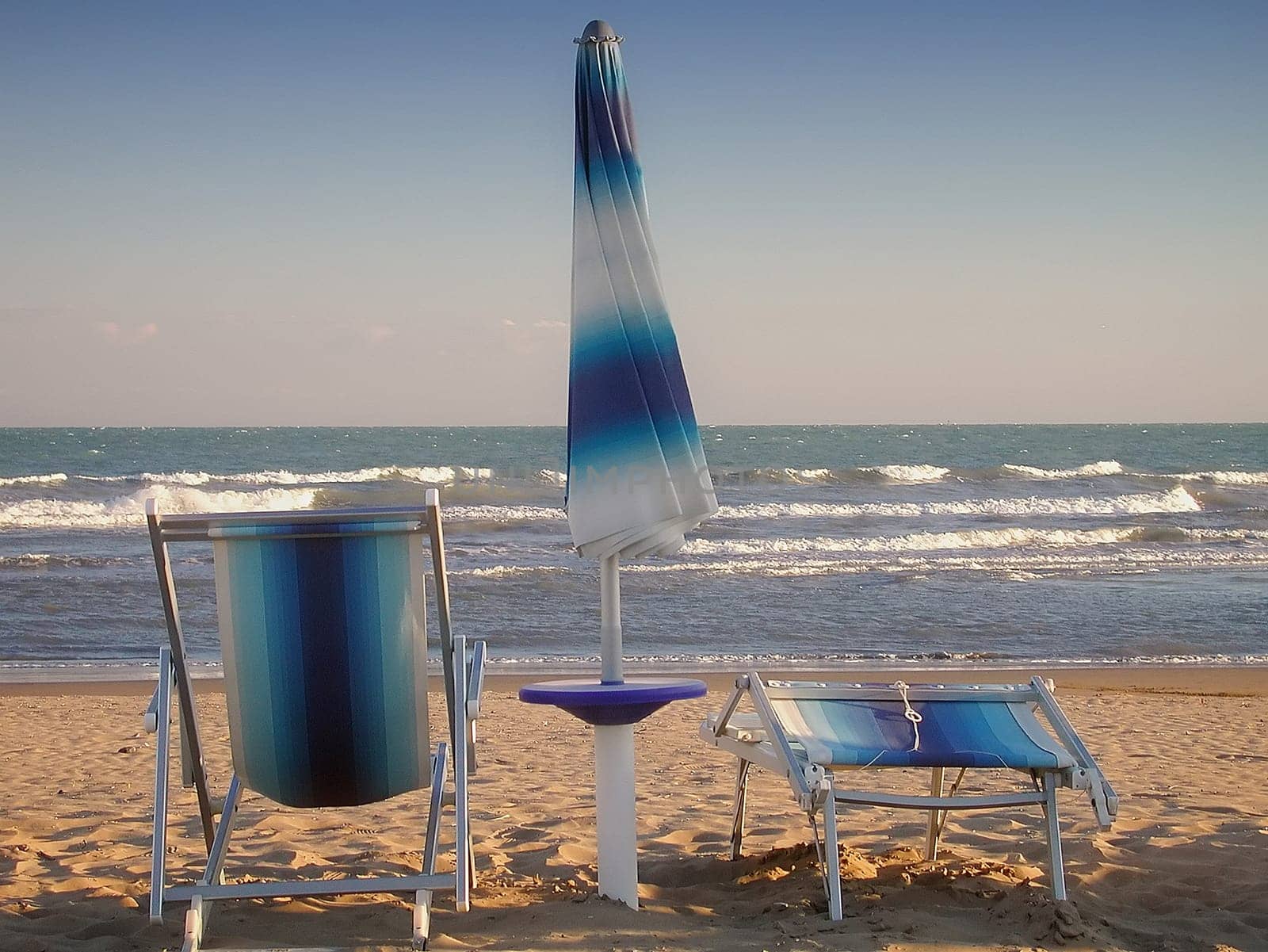 Beach lounger 2