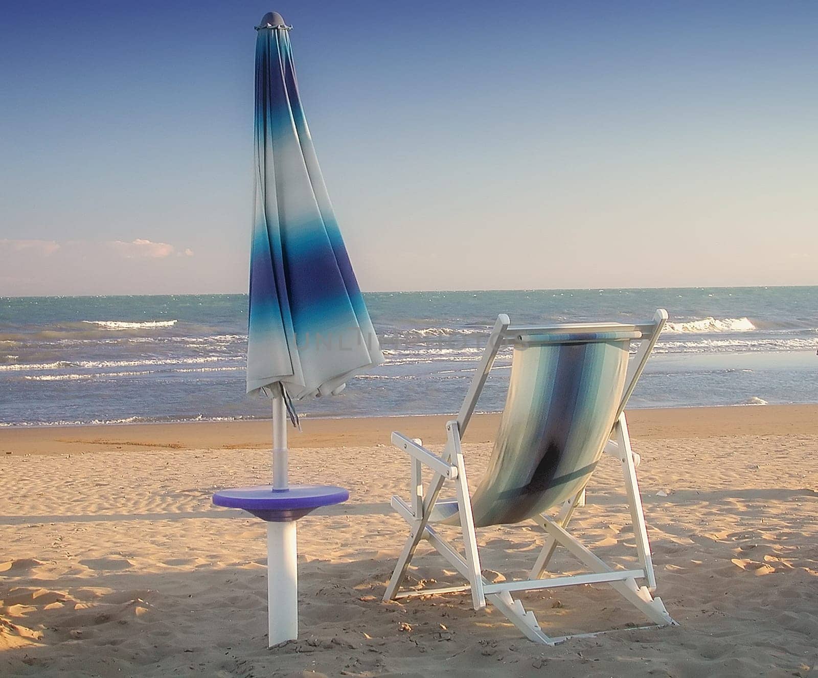Beach lounger 1