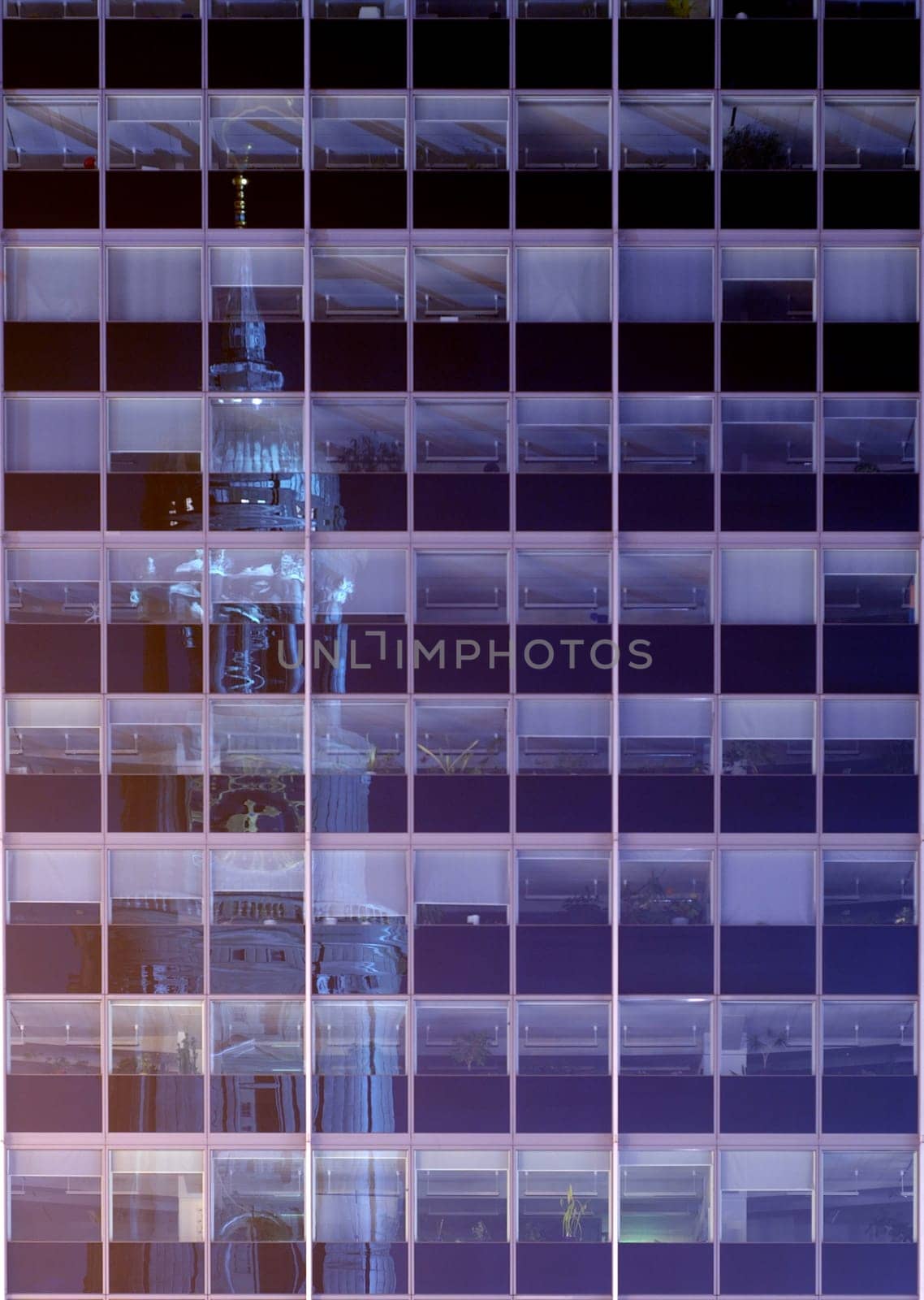 Michel mirrored at night