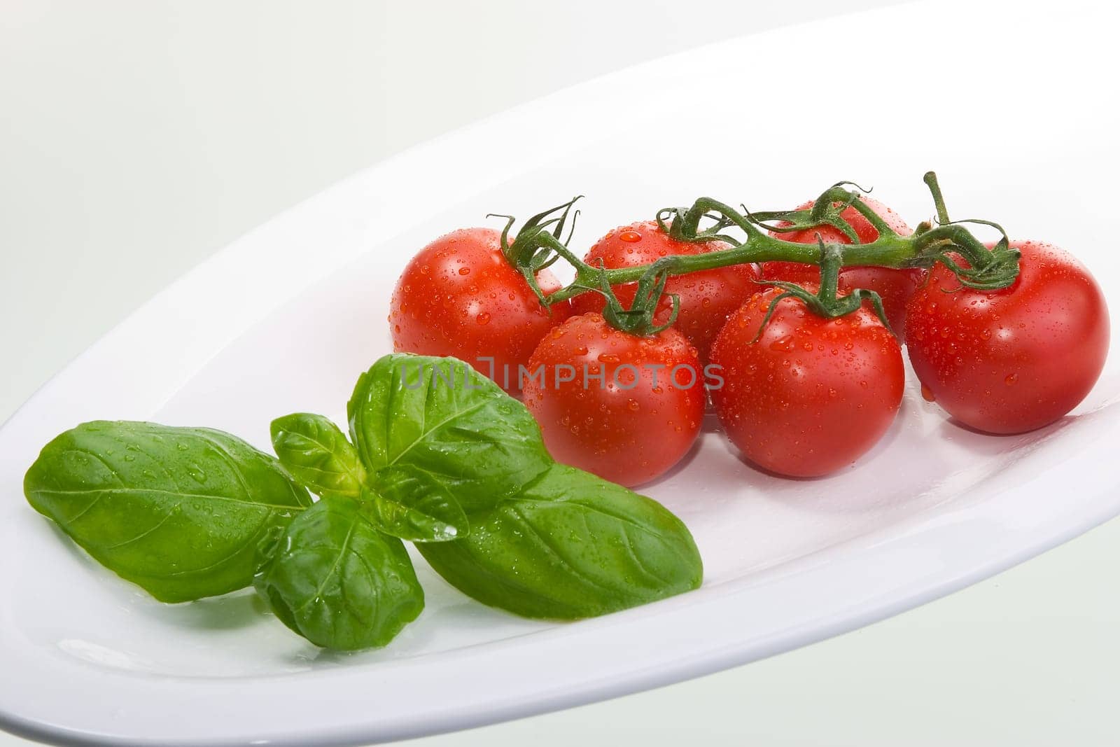 Tomatoes with basil 01
