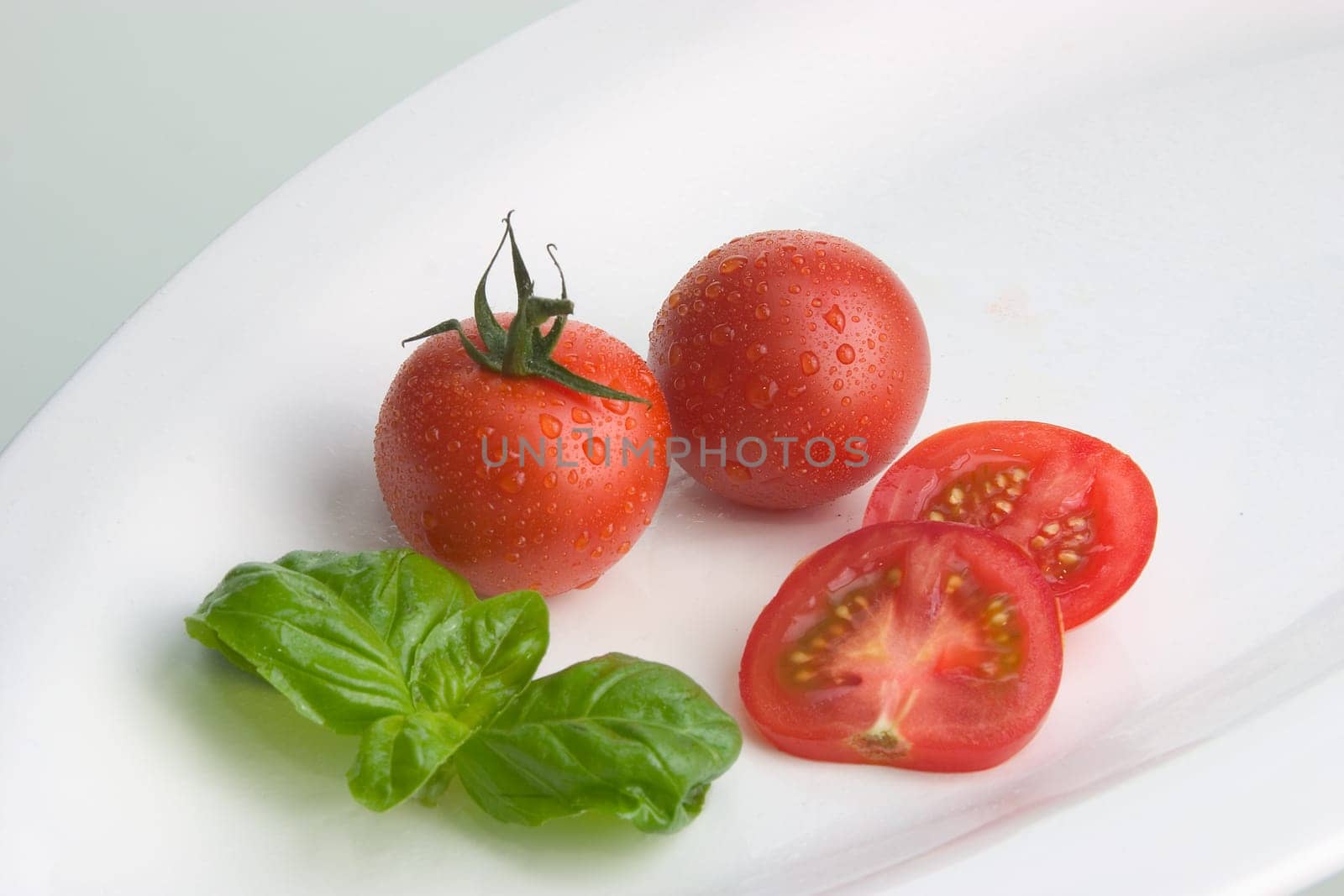 Tomatoes with basil 04
