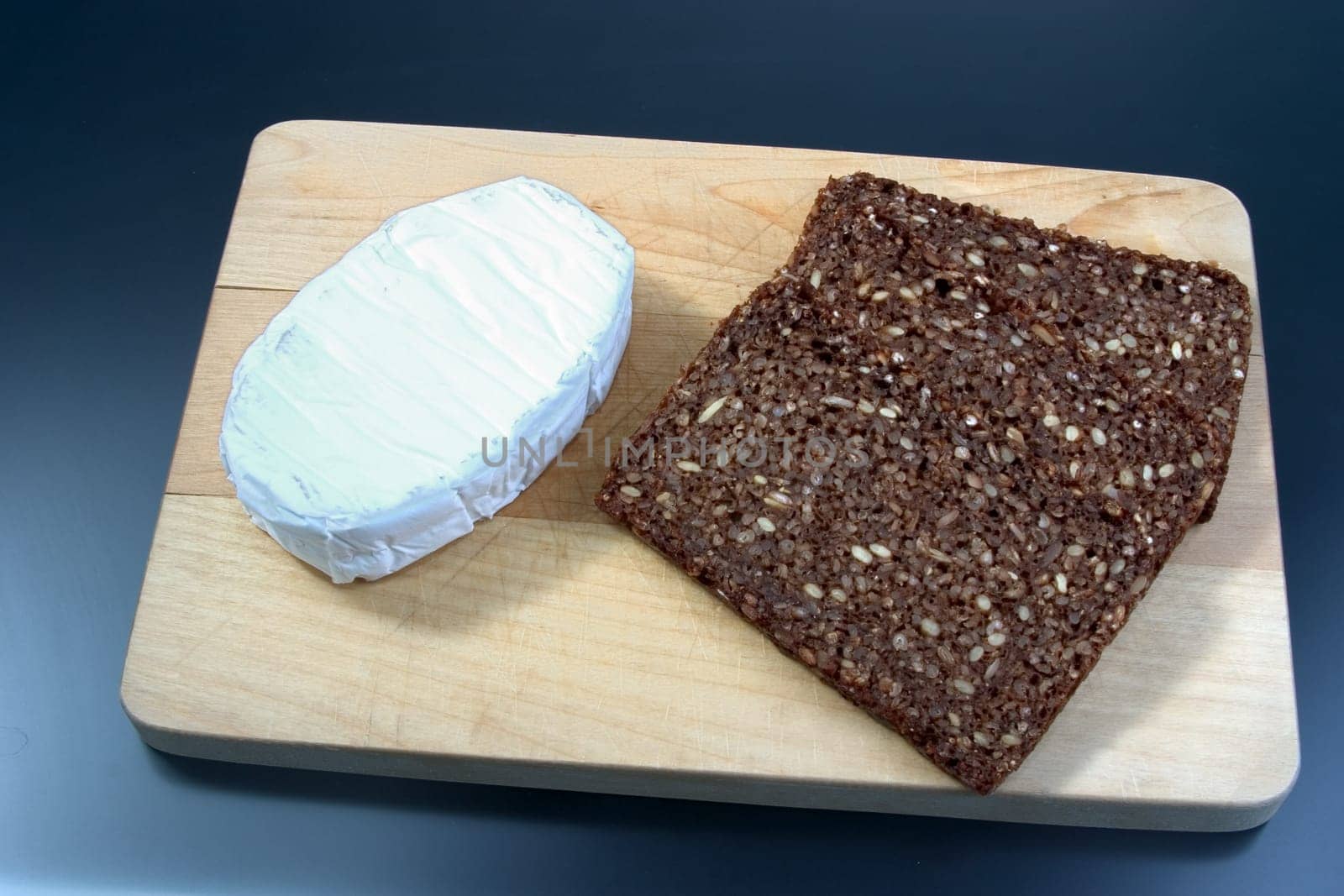 Black bread 01