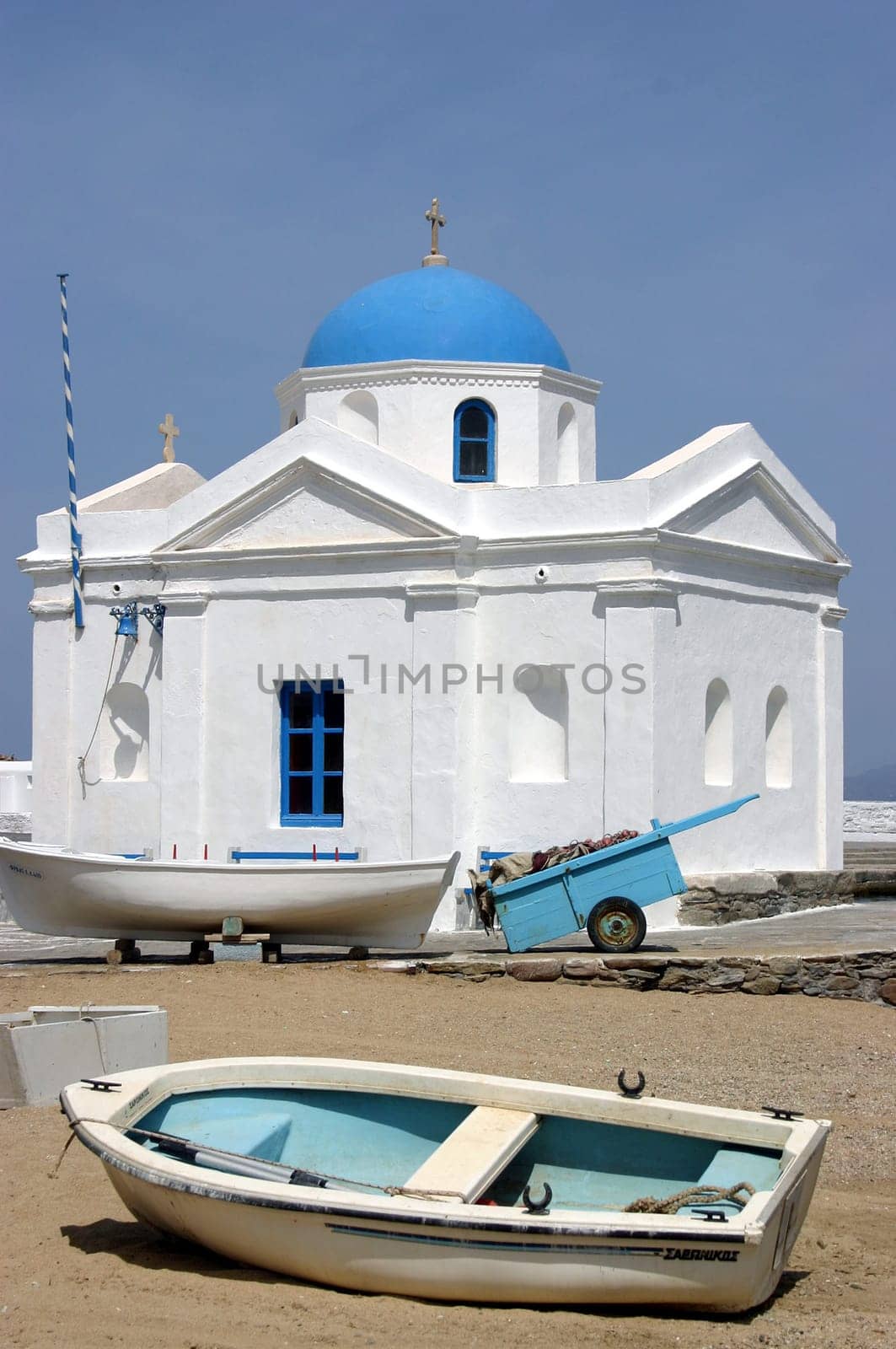 Blue and white idyll on Mykonos