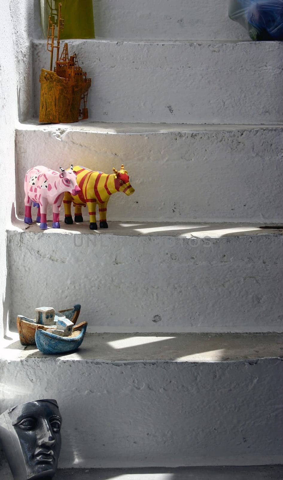 Seen in the old town of Mykonos. (Here still in the mirrored version,because I got the tip that it would look better.)