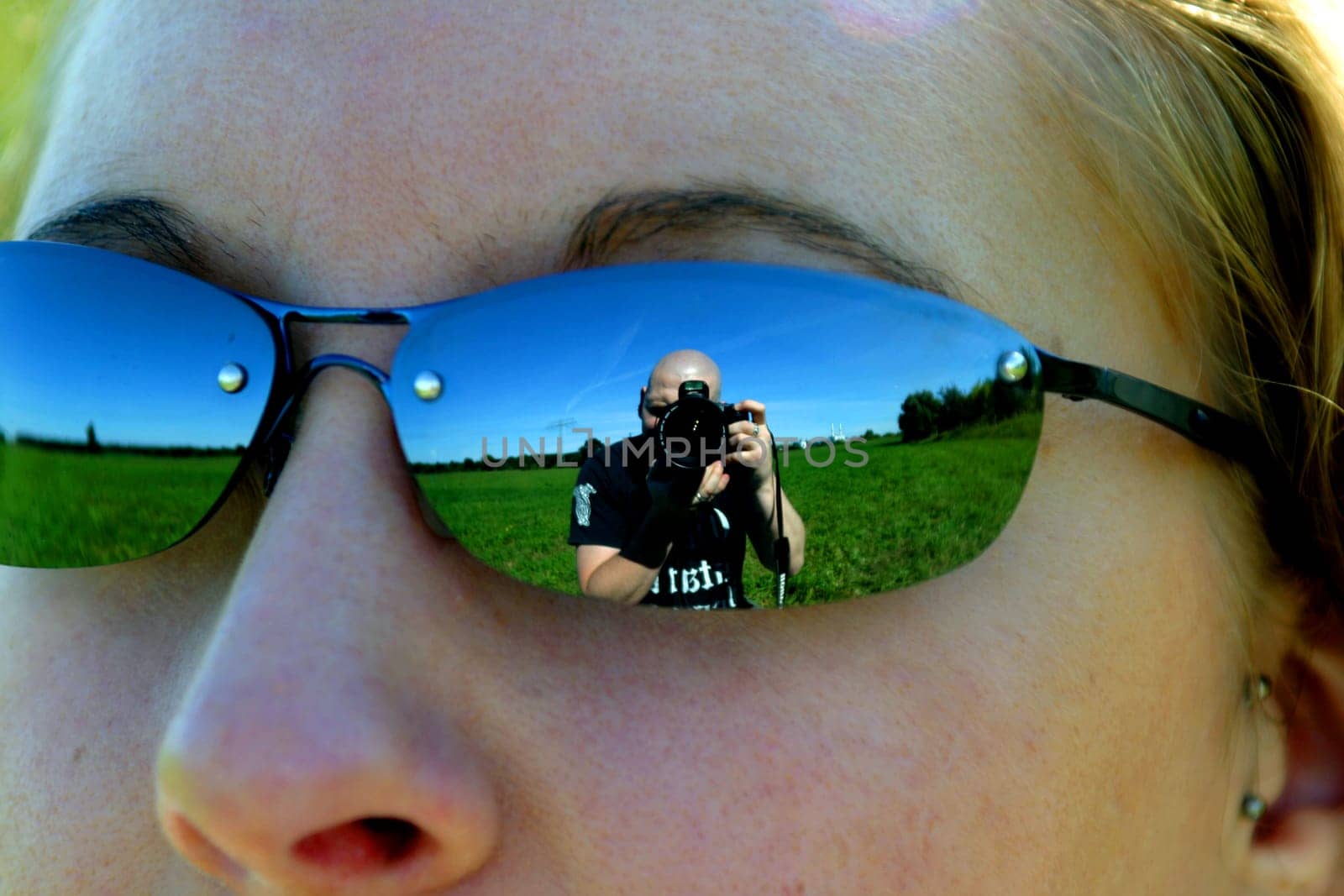 Self-portrait with a clear view
