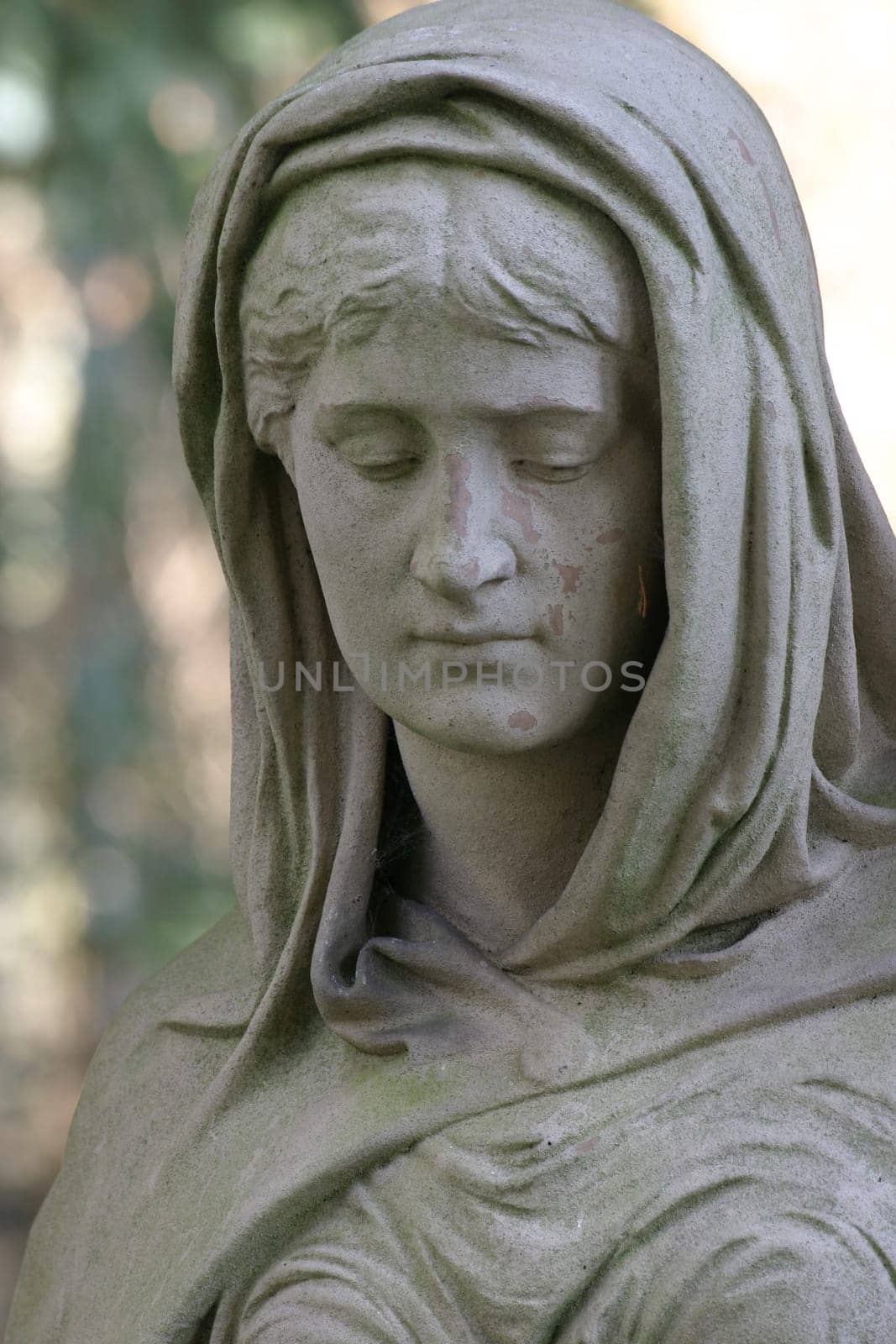 Statue in a cemetery in Bad Pyrmont