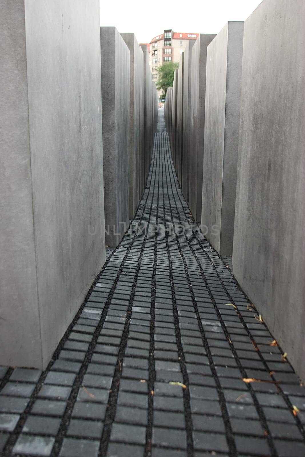 Holocaust Memorial 20