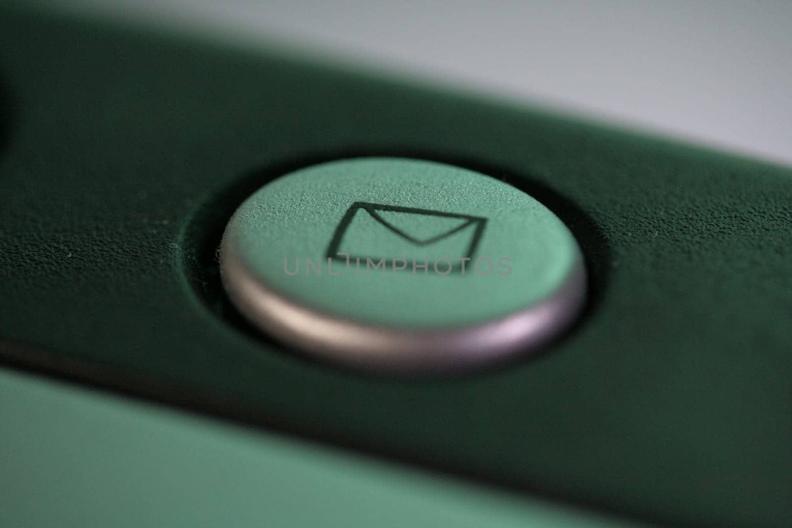 E-mail 1
