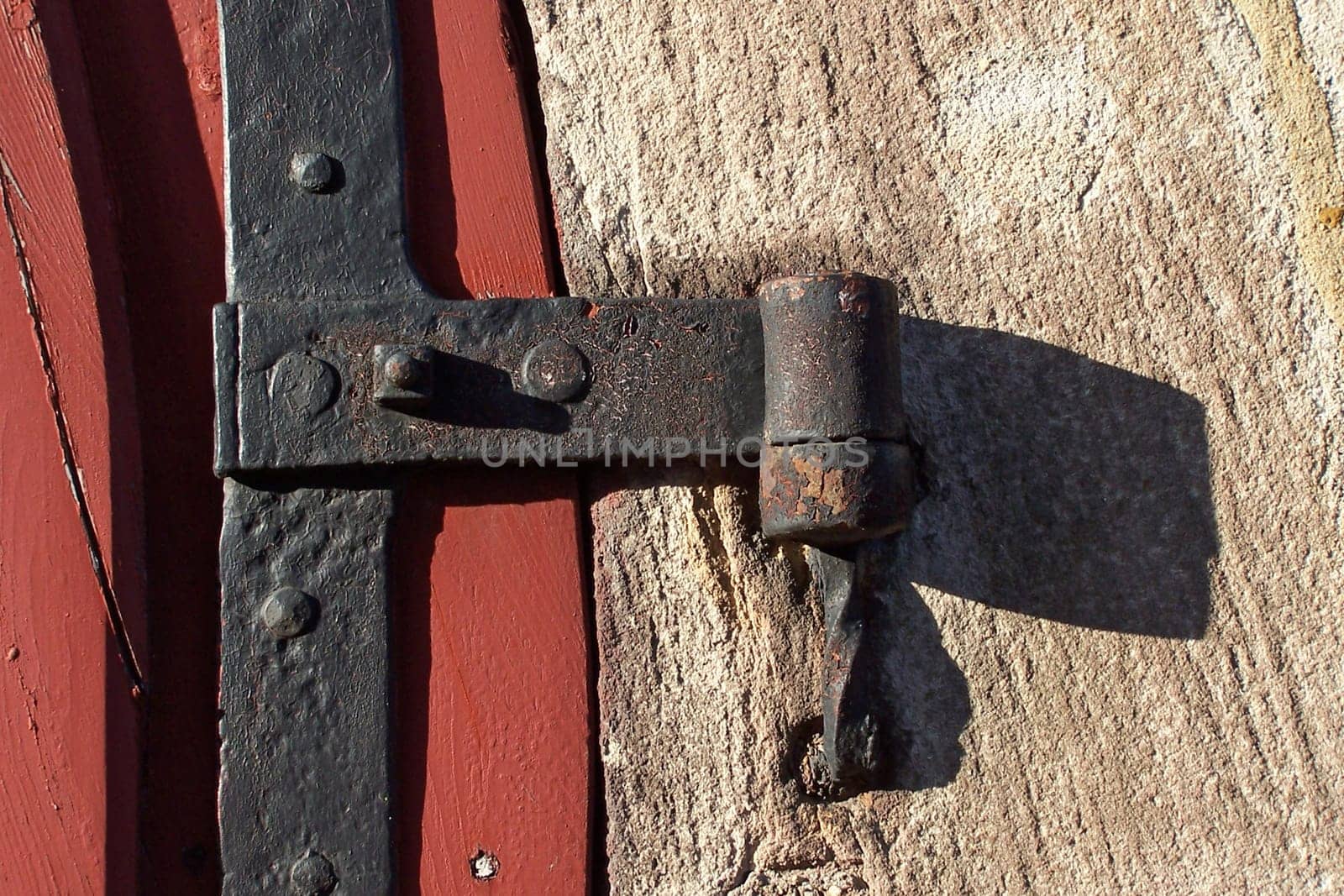old door hinge