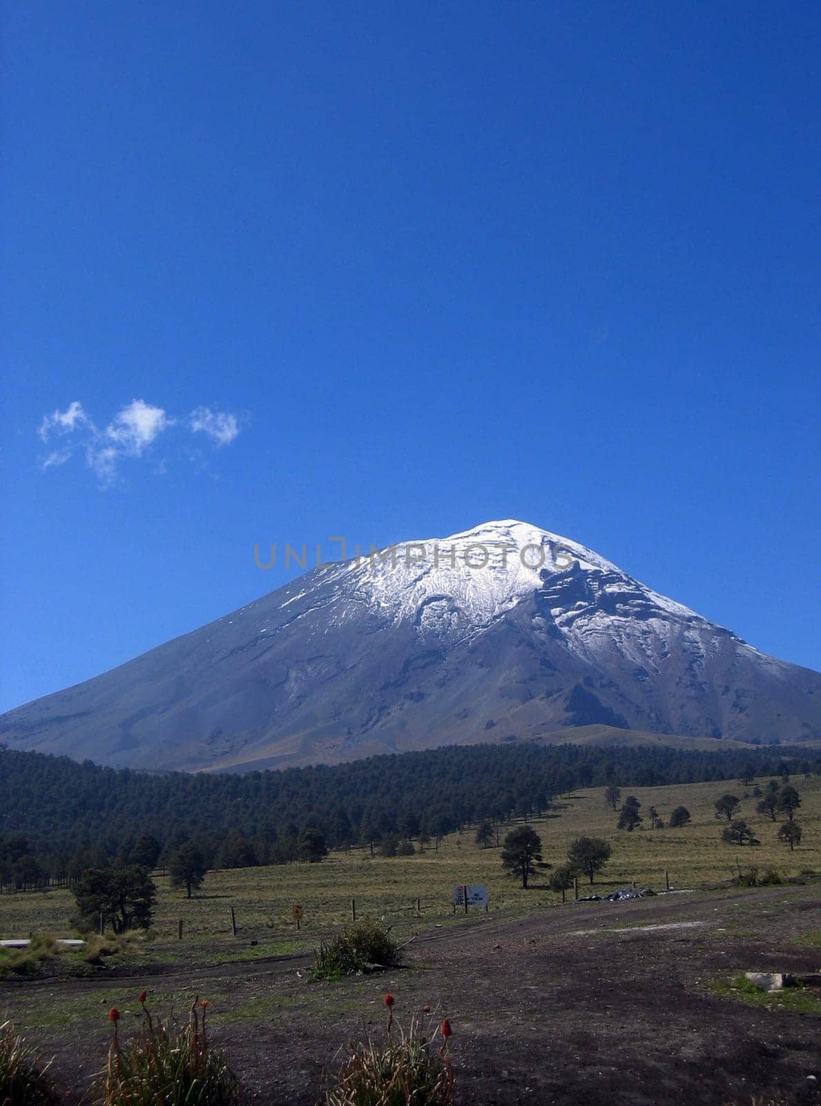 The Popocatepetl,snapped in May 2004 with a Pentax 430