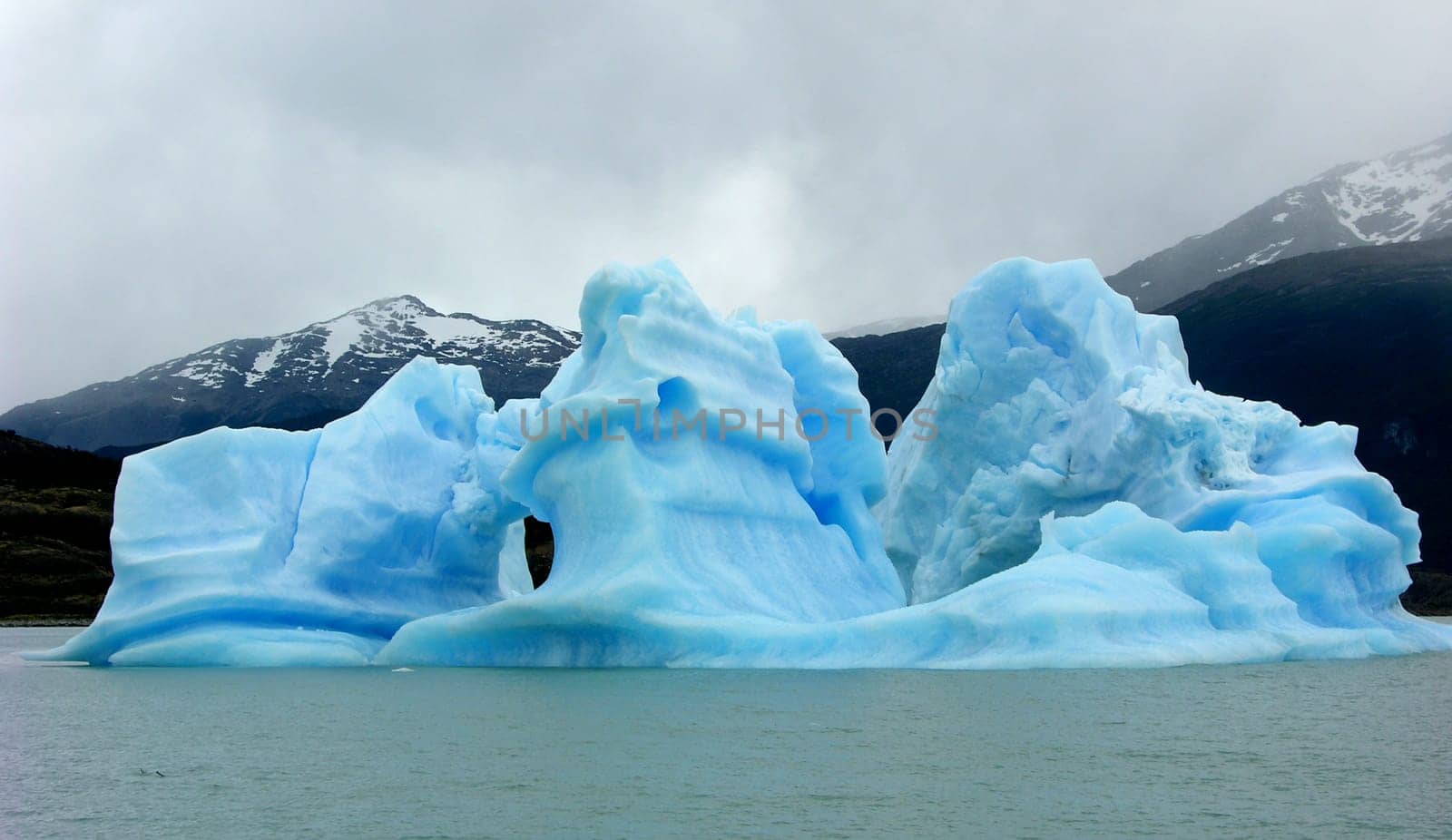 Floating ice