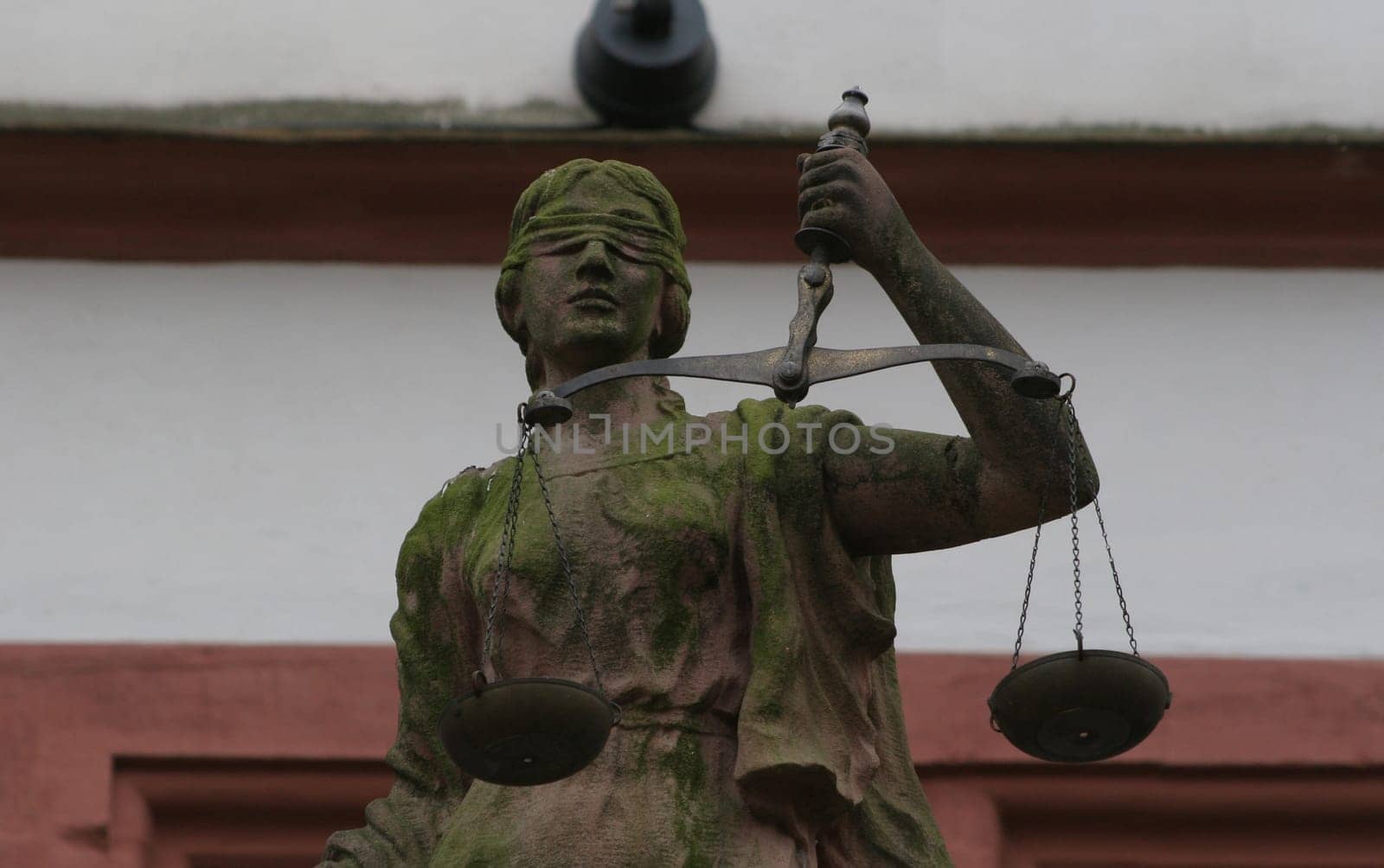 Portrait of the Justitia figure on the market fountain in Weinheim