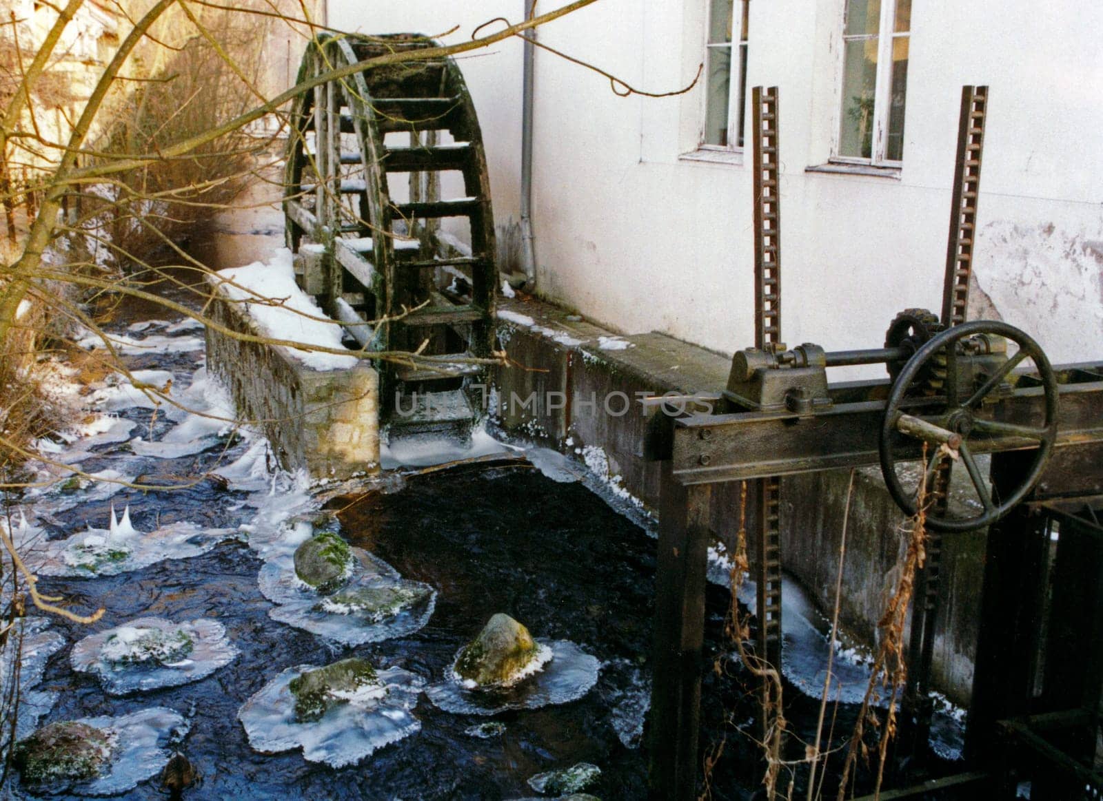 Water mill