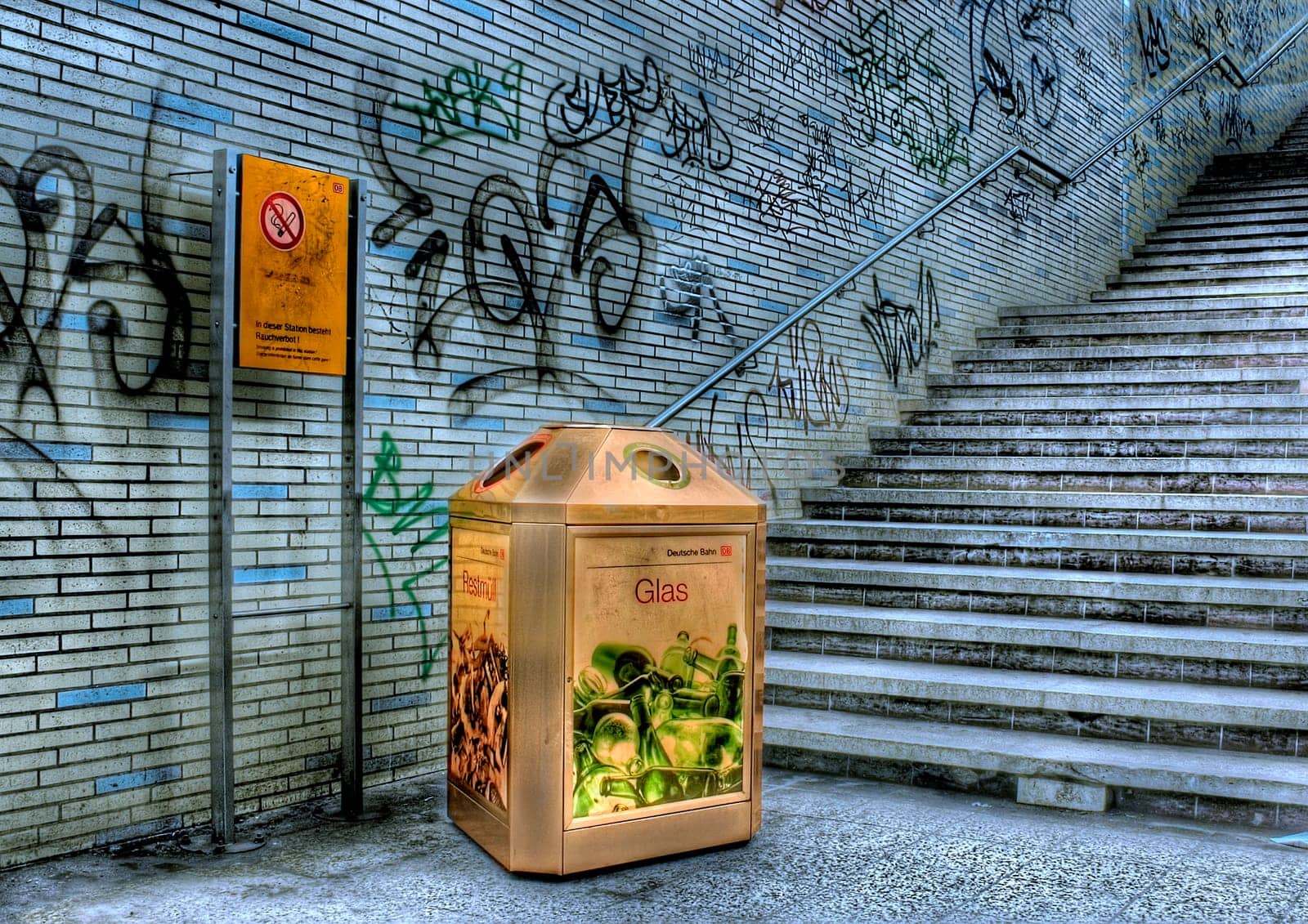 Container