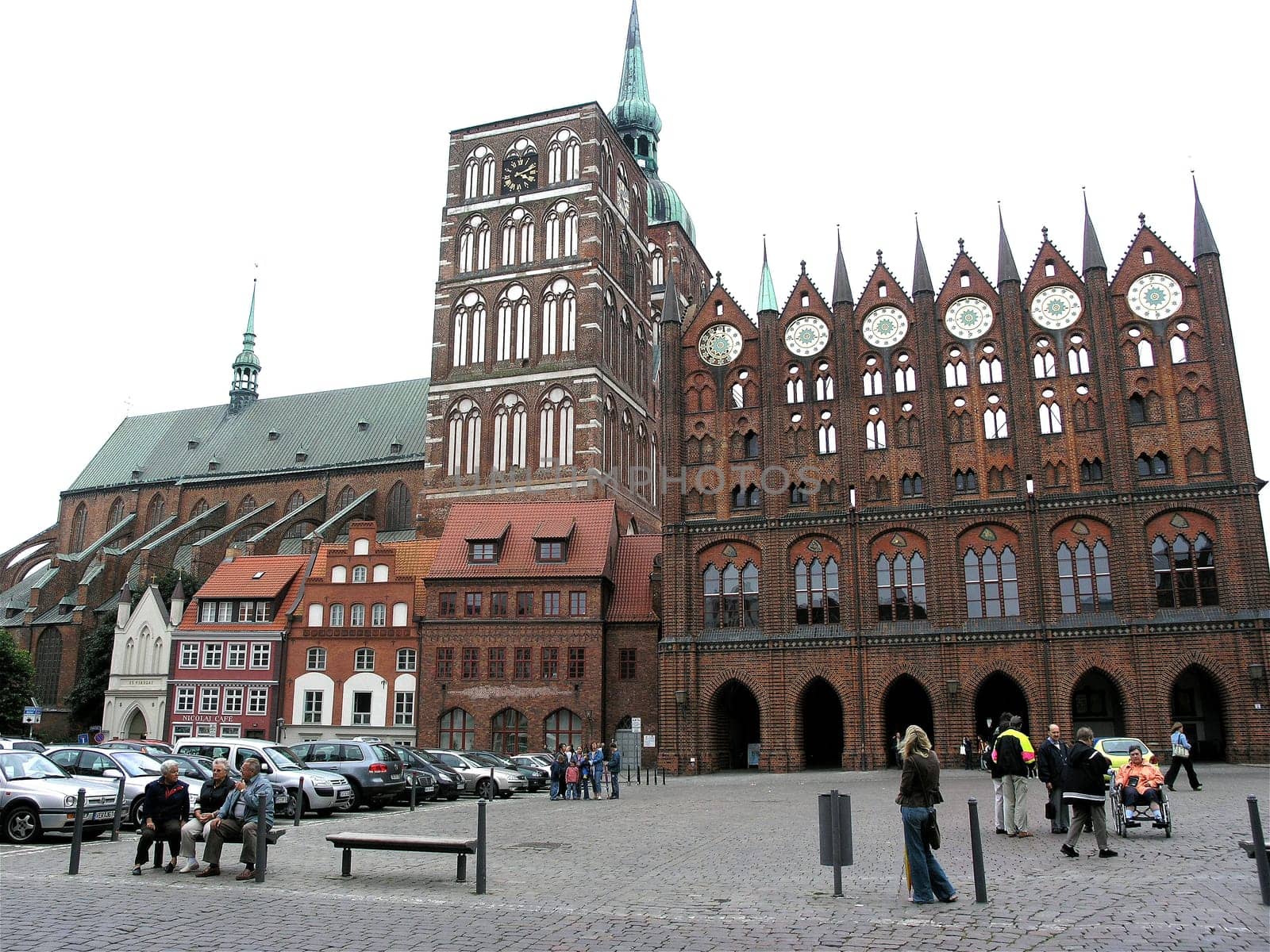 Stralsund Town Hall 3264 x 2448 pixels Exposure time 1/100 Aperture: 3.2 Focal Length: 7.1