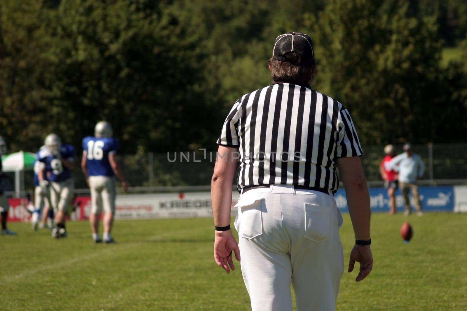 Referee