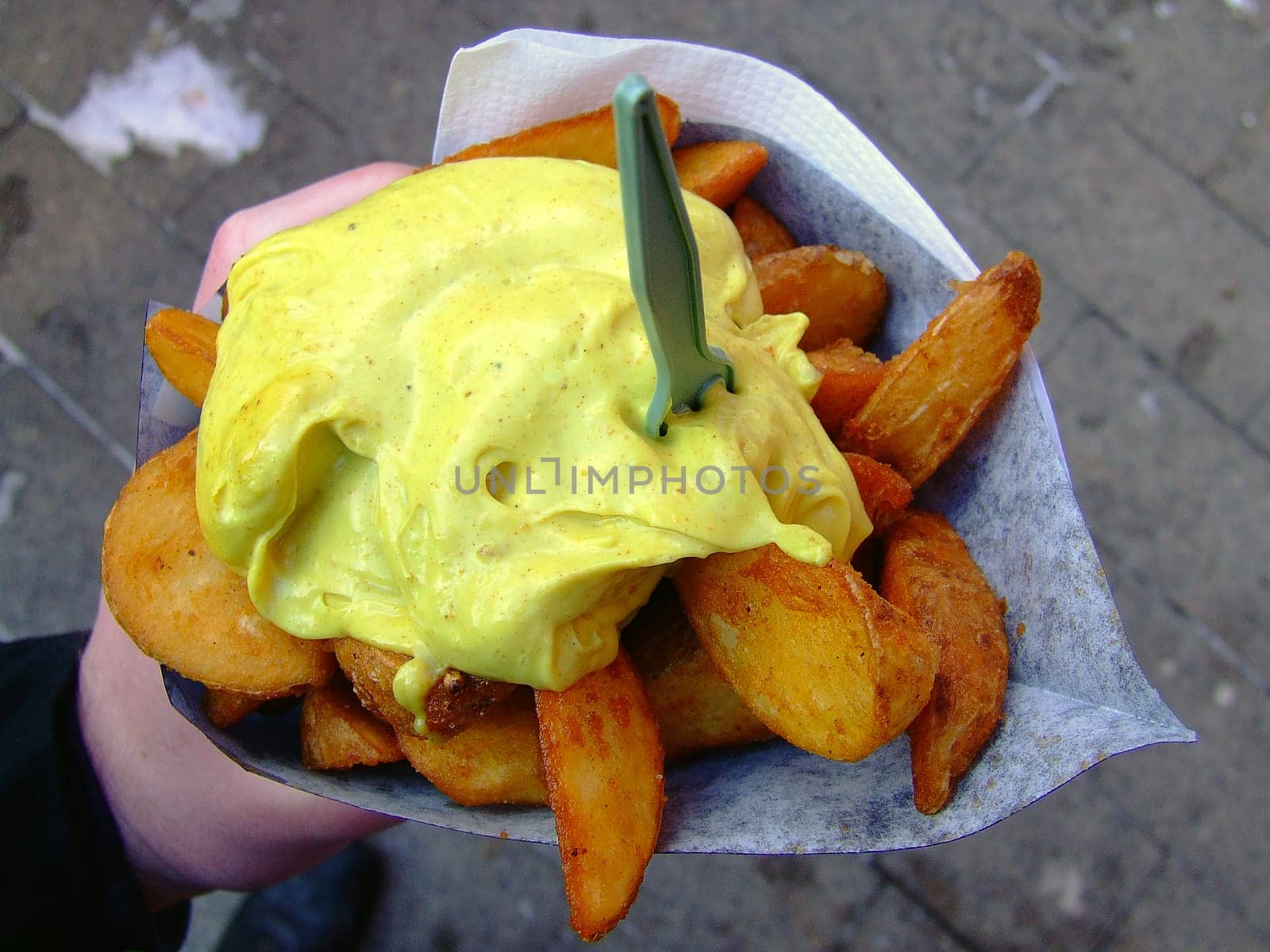 Country Potatoes with Curry Dip