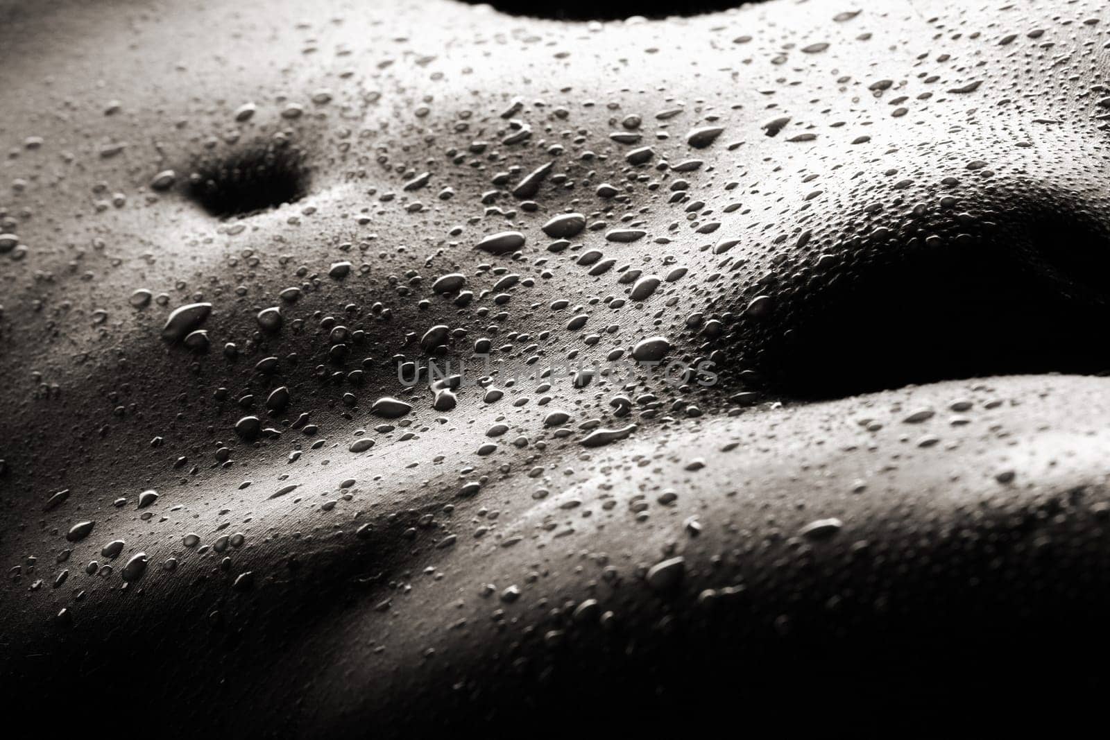 The photo shows a mound of Venus,covered with water droplets