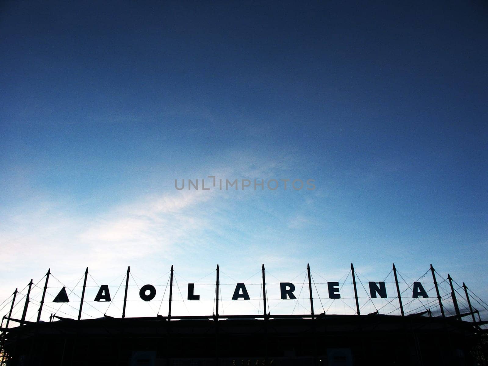 the AOL Arena in the evening