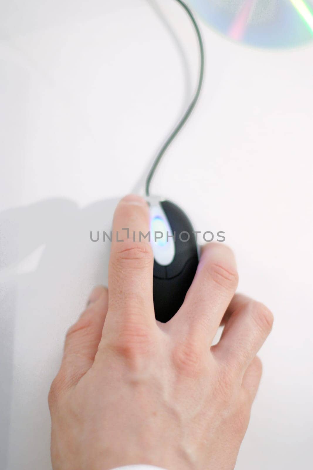 Hand on the mouse