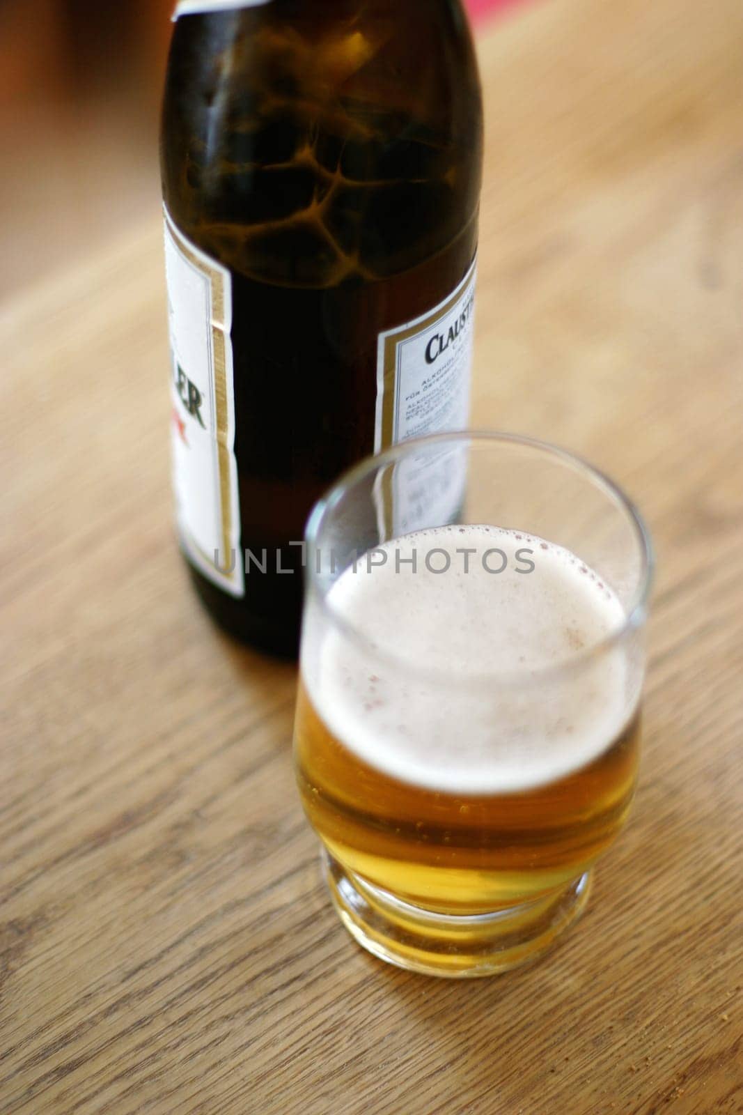 ((beer glas) or (beer bottle) or (beer and drink) or (beer and enjoy)) without cocktail