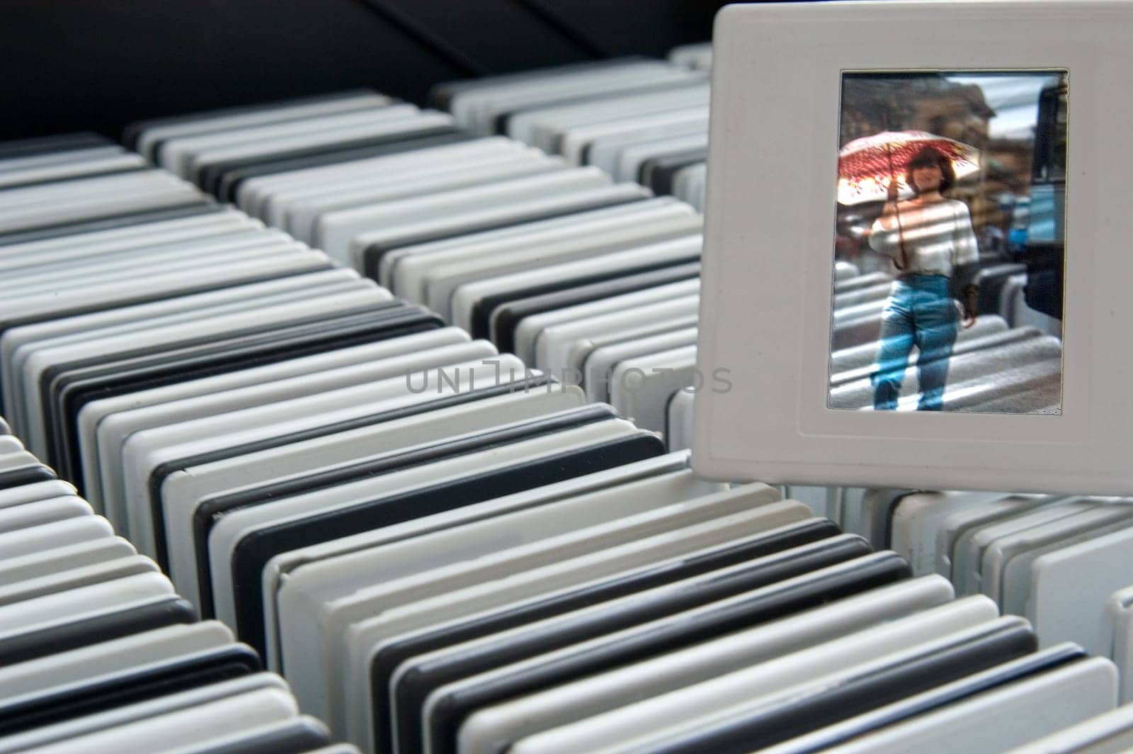 Slide Frame 08