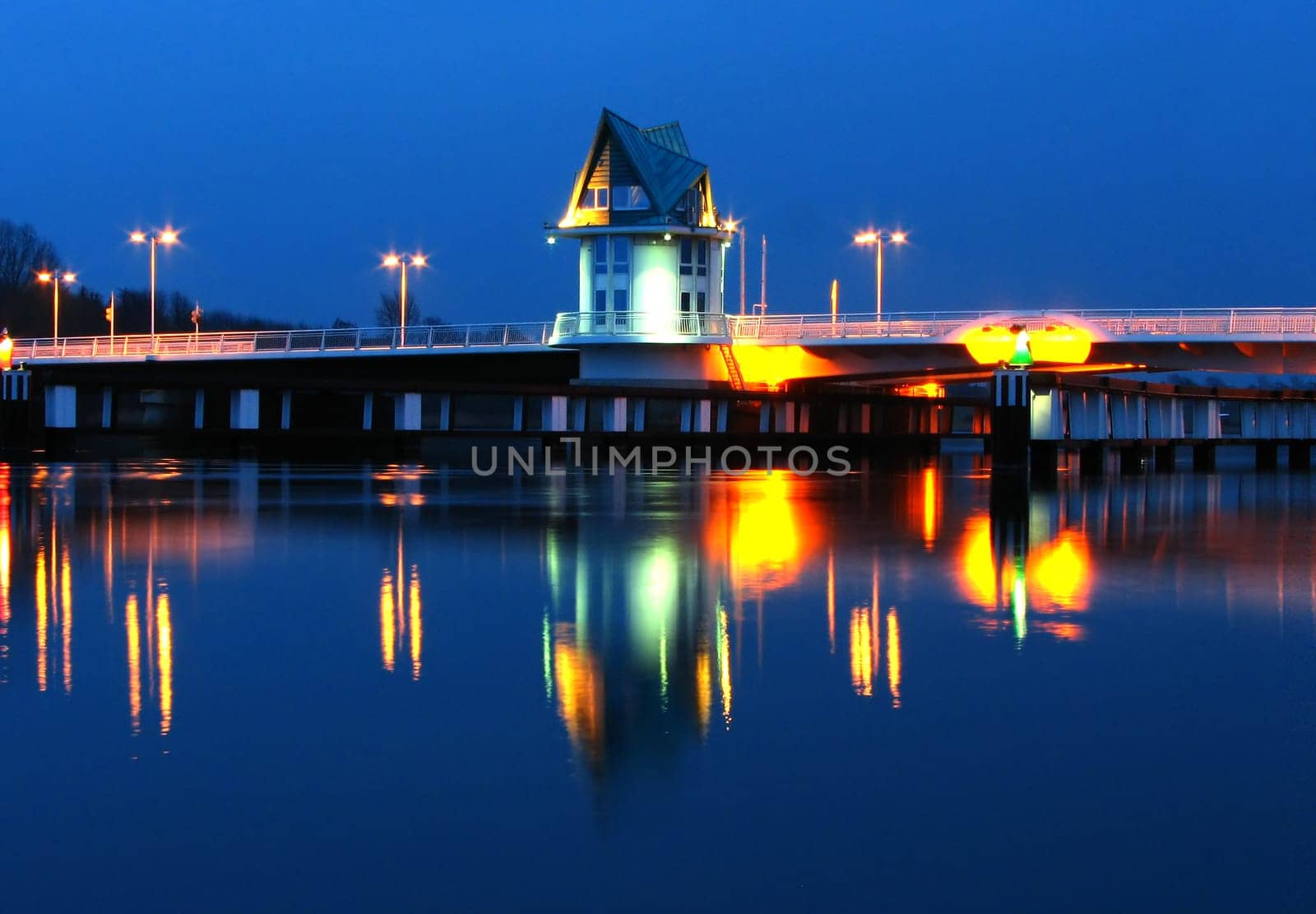 The new bascule bridge over the Schlei near Kappeln. In 2002,the old swing bridge (from 1927) was replaced by a bascule bridge. Kappeln is mainly of tourist importance and is the main town of the Schlei region. The Schlei stretches with a length of 42 km
