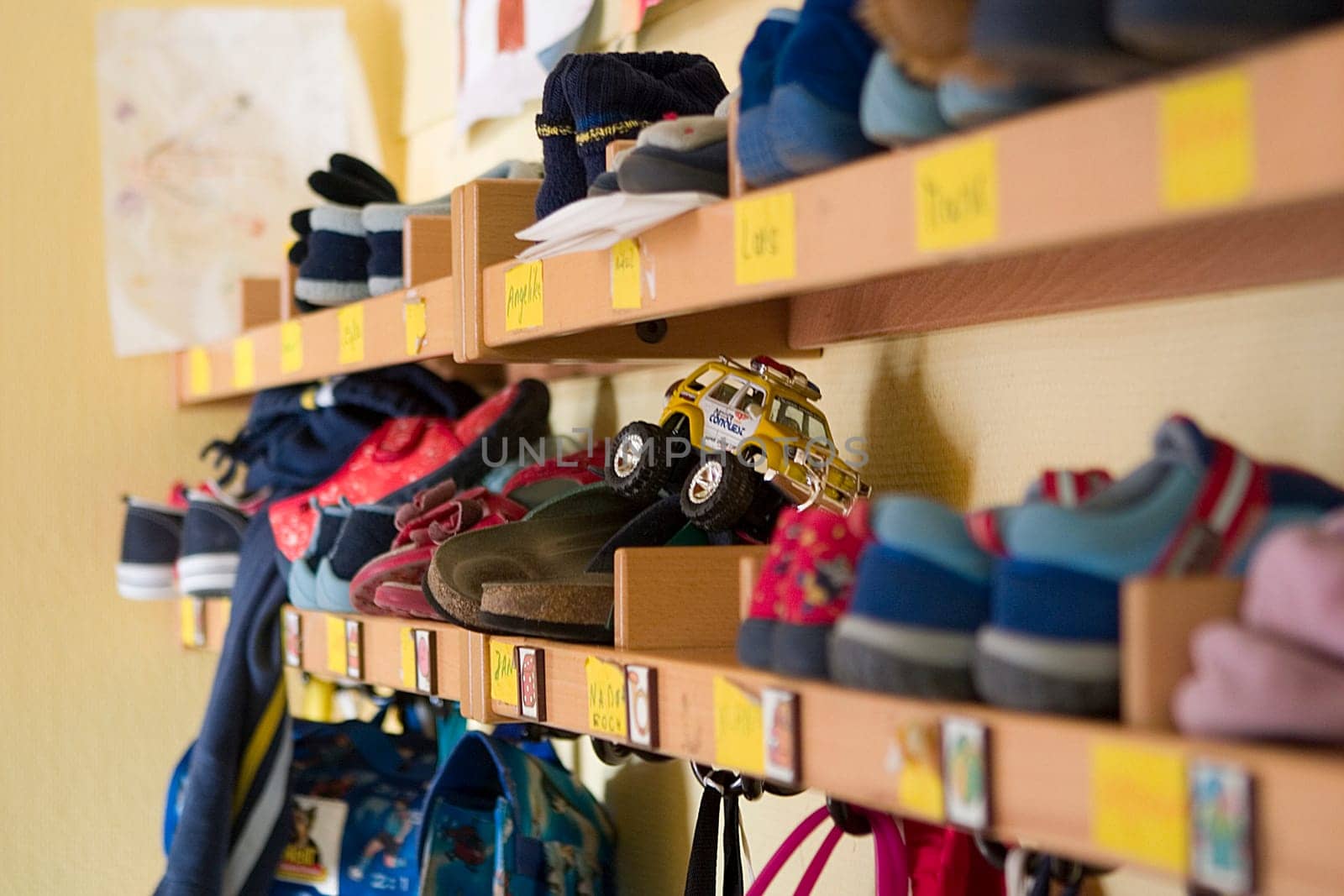 Shoe parking deck