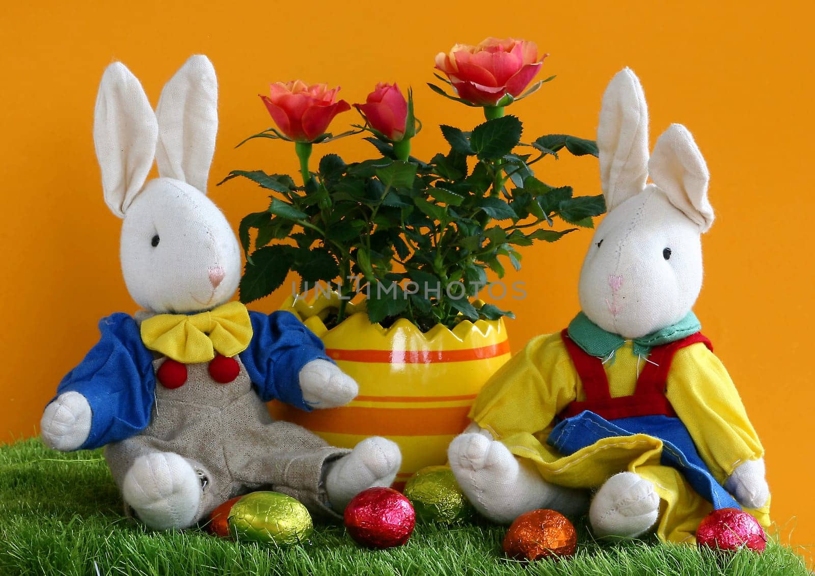 Easter bunny couple