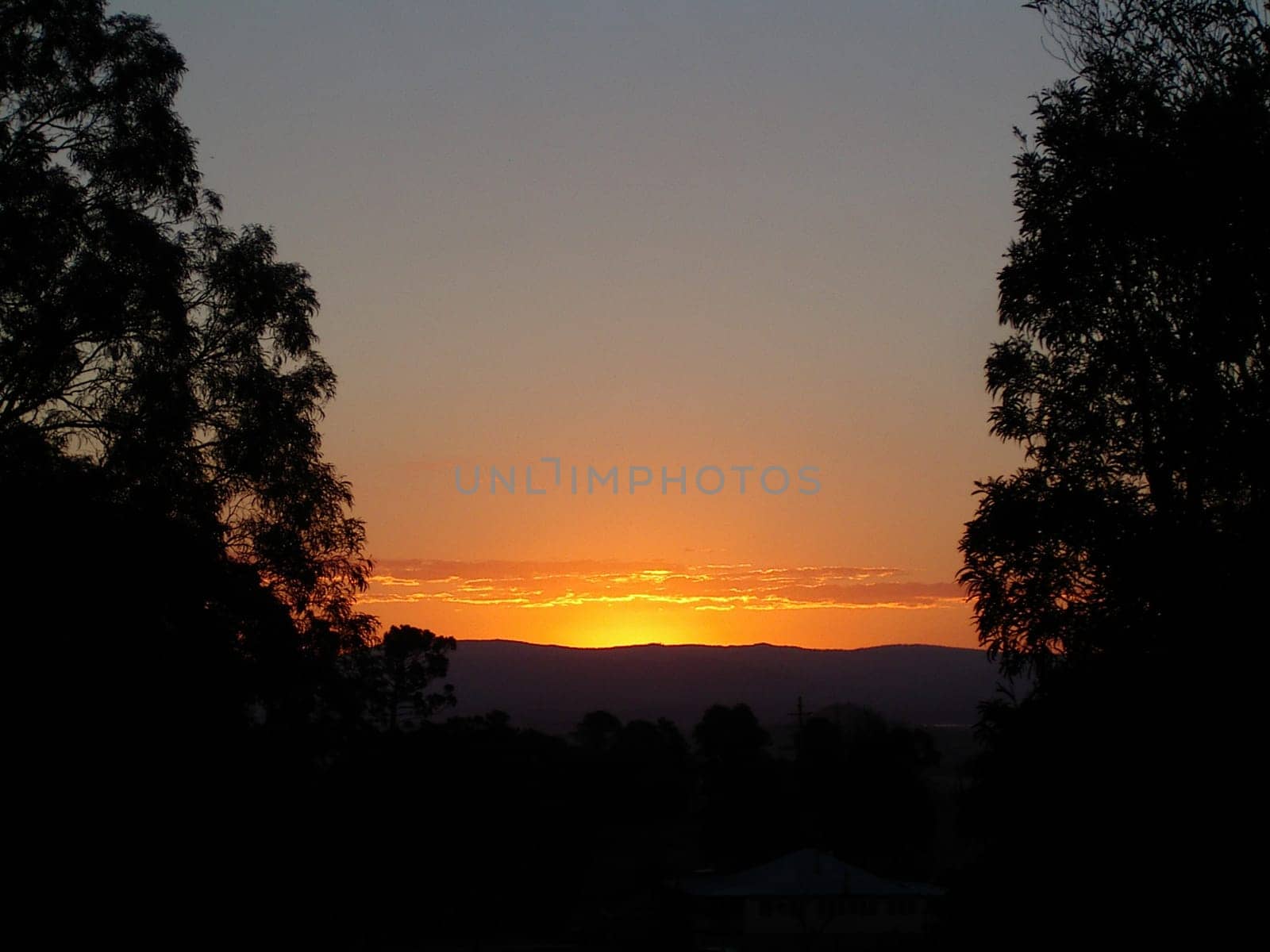 sunset or (sunset beach) or (sunset nature) or (sunset skyline)