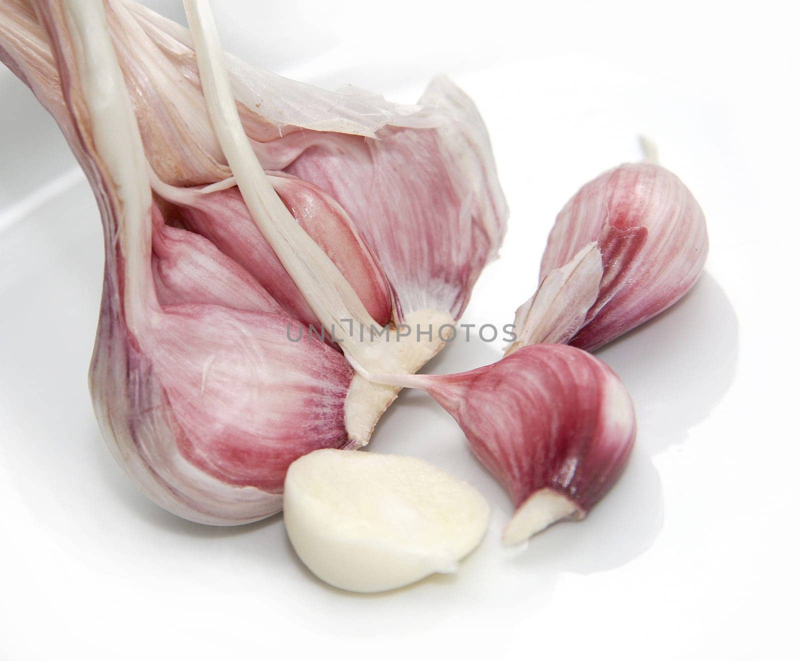 the be-all and end-all of good food,fresh garlic!