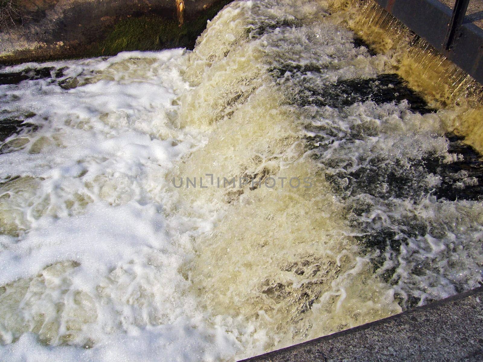 Weir