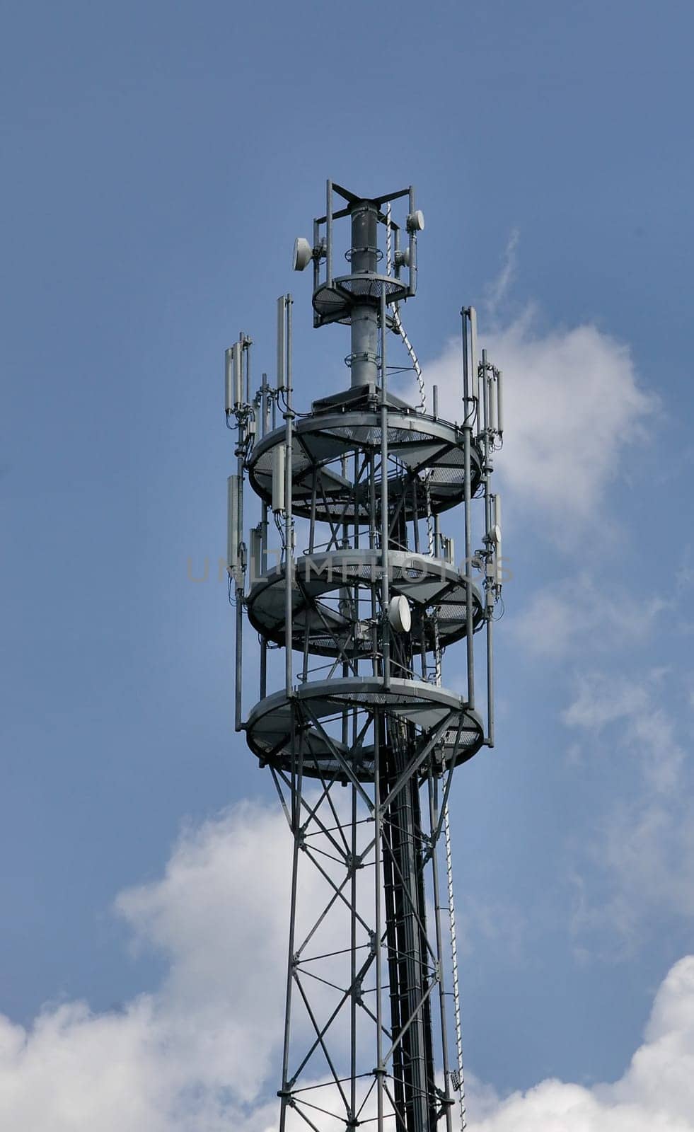 Transmission tower
