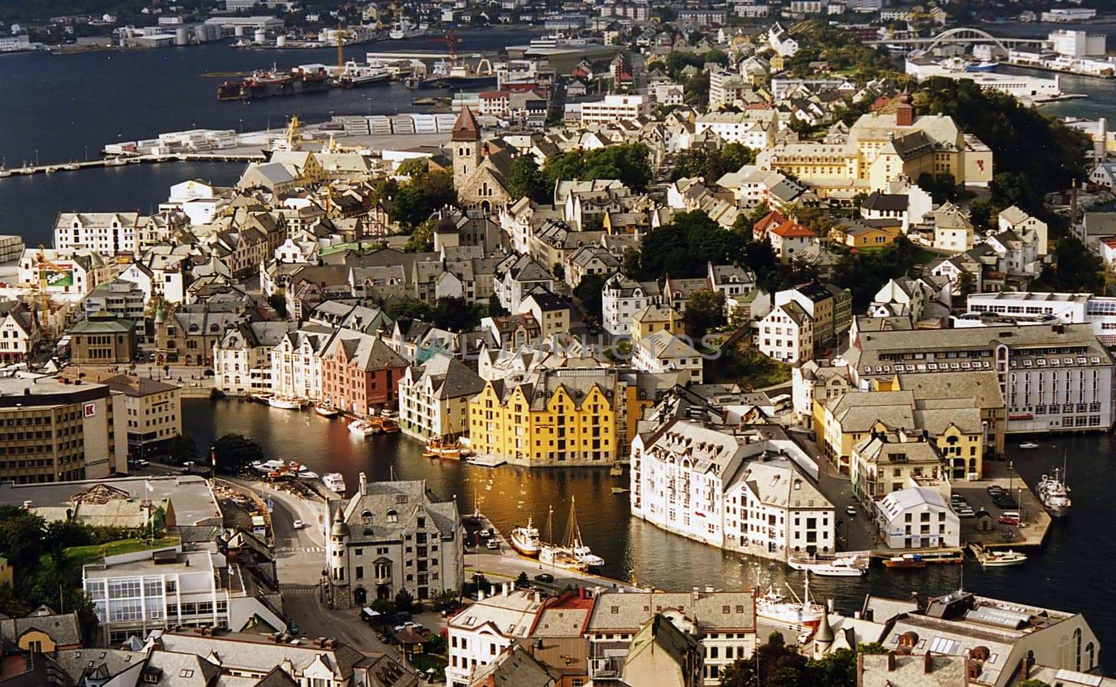 Scan from the negative -  Alesund is something like my favorite city. Due to professional problems,we had already planned to move there in 2002,which changed at short notice! Ålesund is a city in western Norway,which is divided into 3 islands and