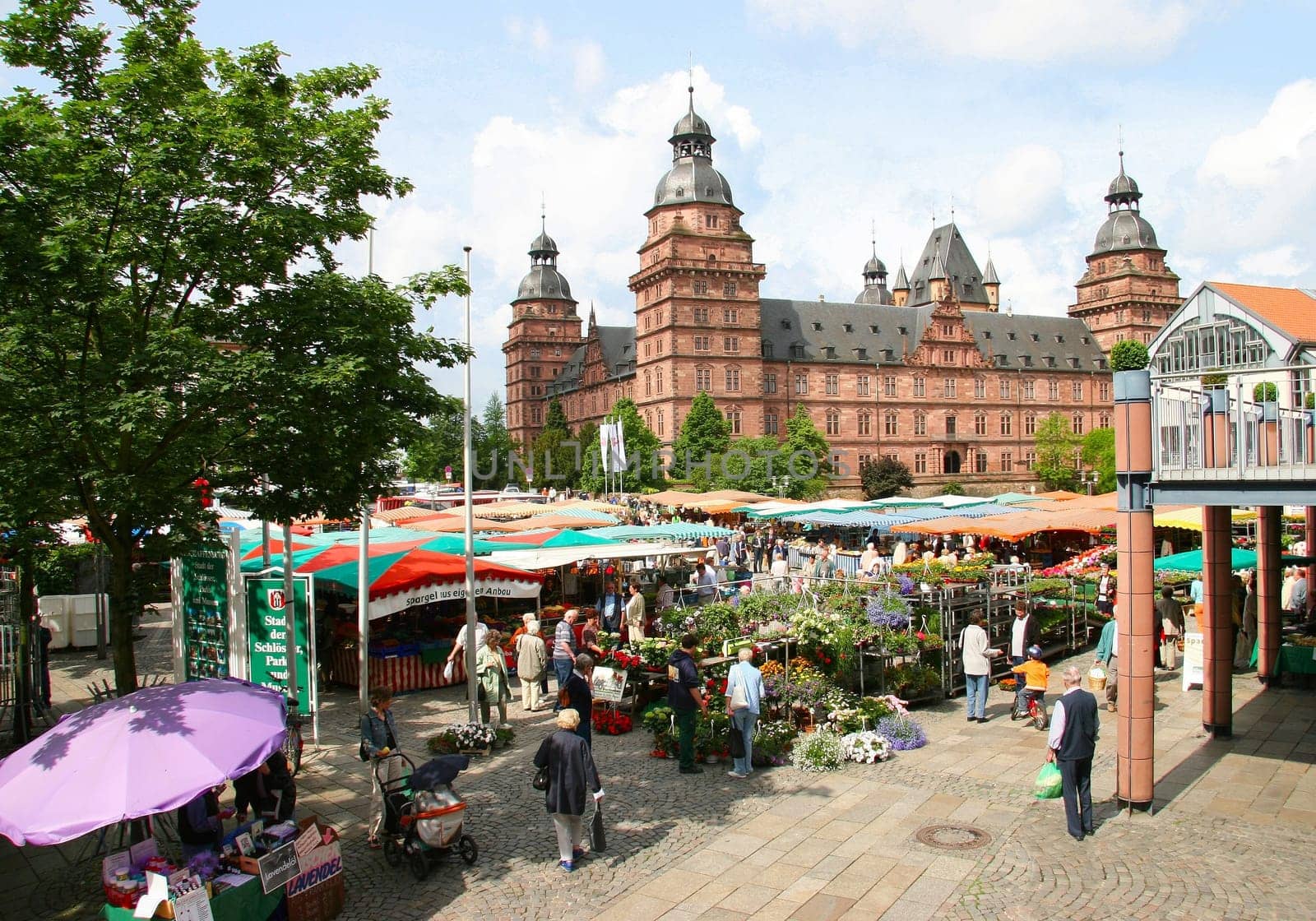 Weekly market in Bavarian Nice