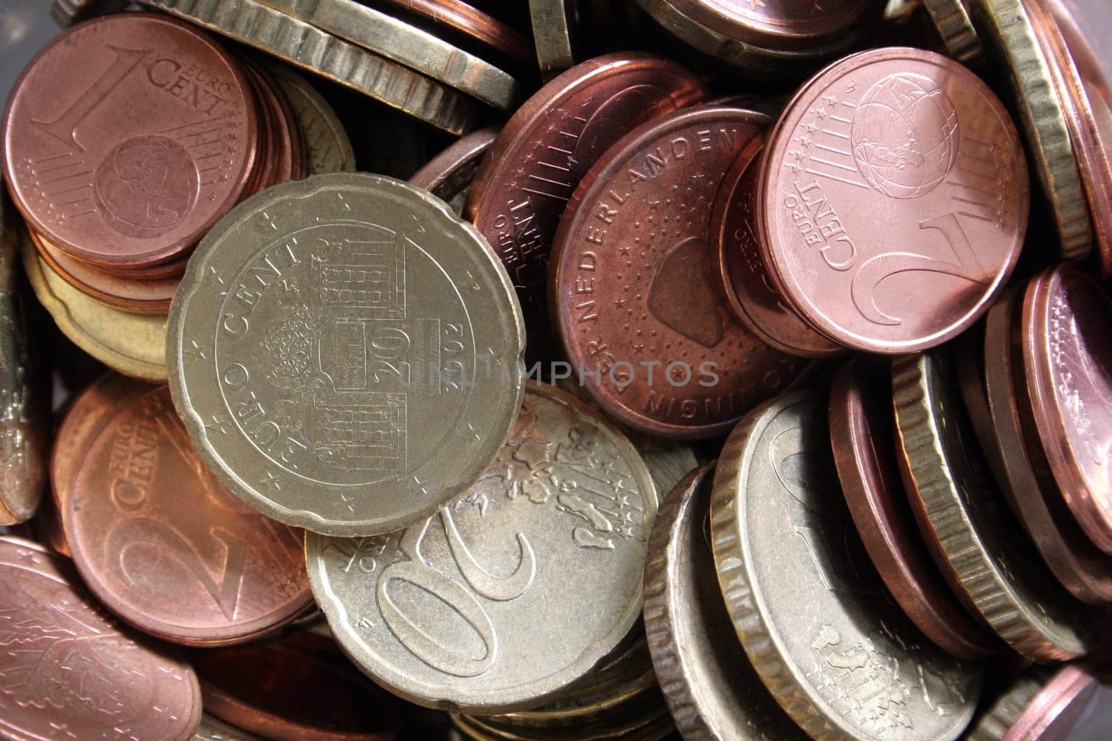 A look at the household budget  -)