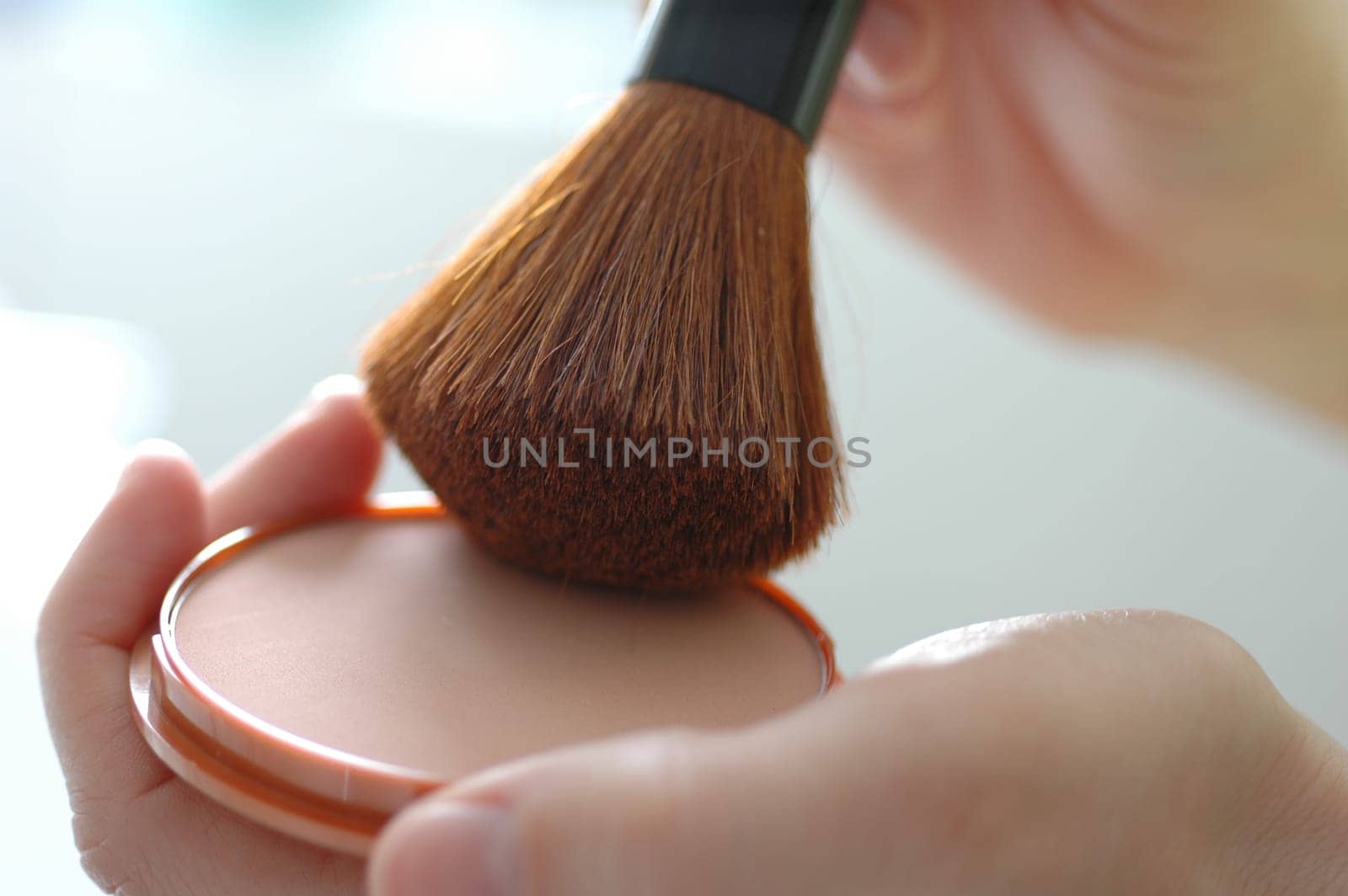 Powder brush