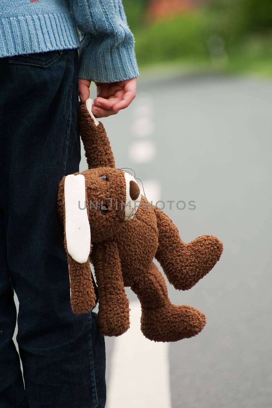 Konstantin's little rabbit's heart jumped,because a little boy came by and took him with him,he had seen him somewhere before,but he couldn't remember exactly where,surely he would take him to Anna-Lena now.