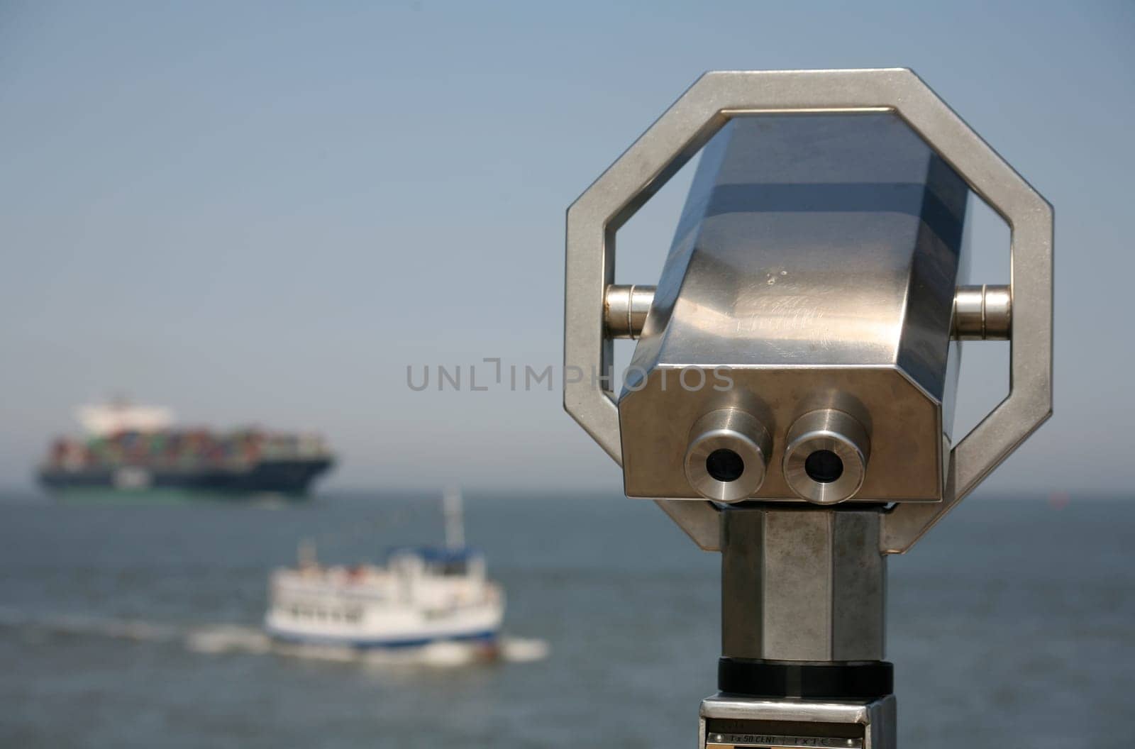 Coin-operated telescope at the Alte Liebe in Cuxhaven