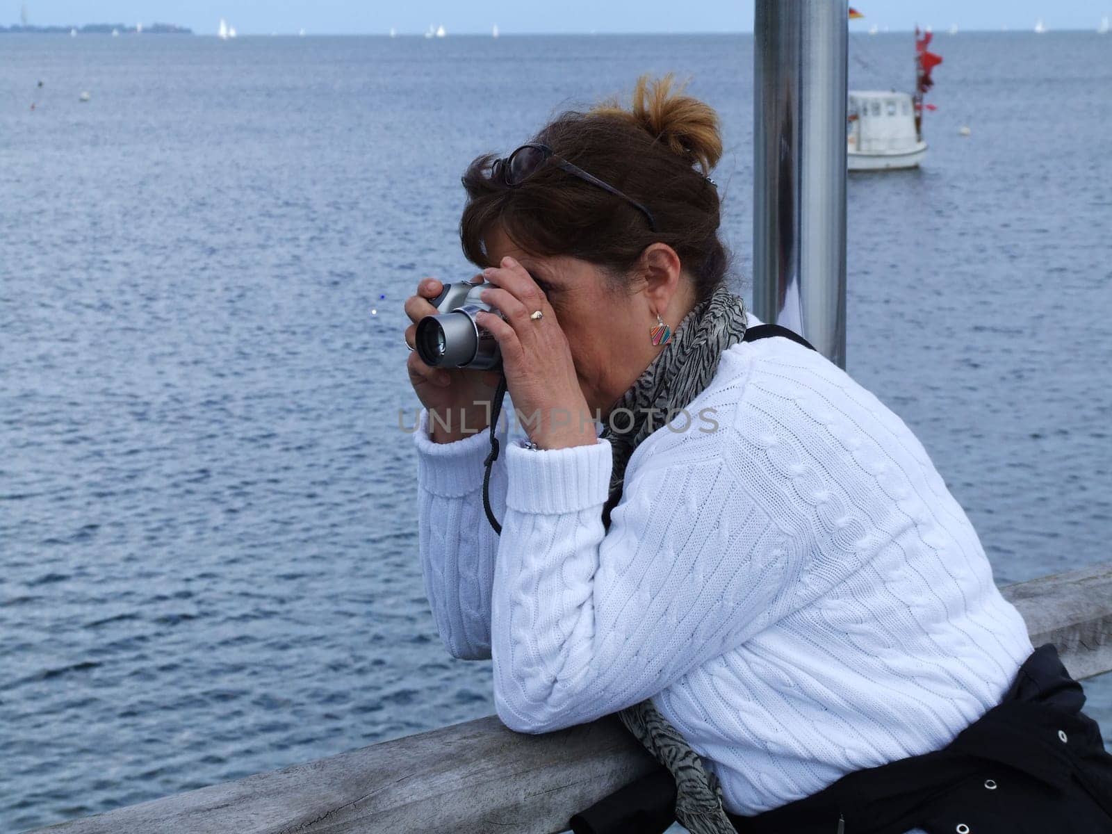 female photographer