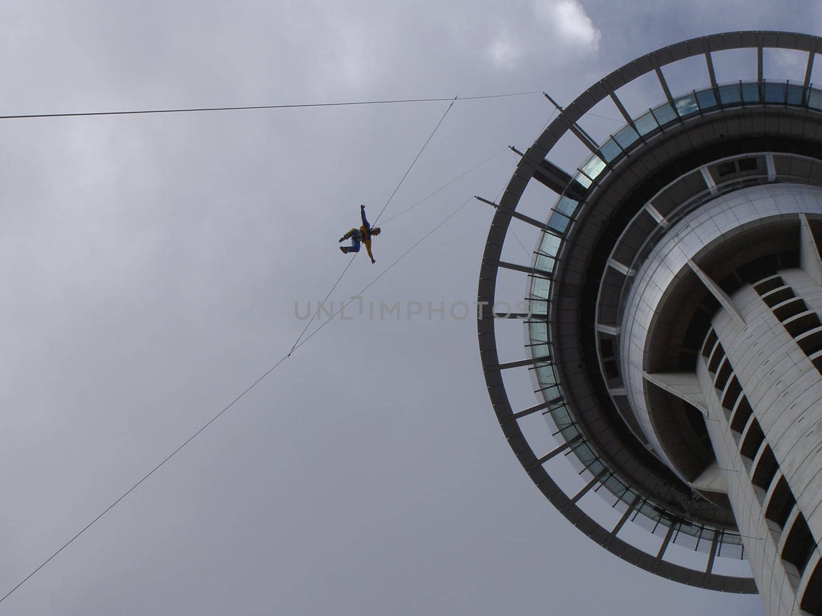 Skyjumper