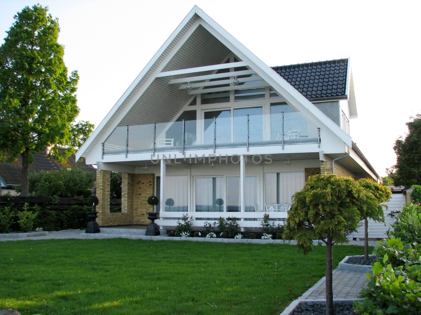Dragoer House 3