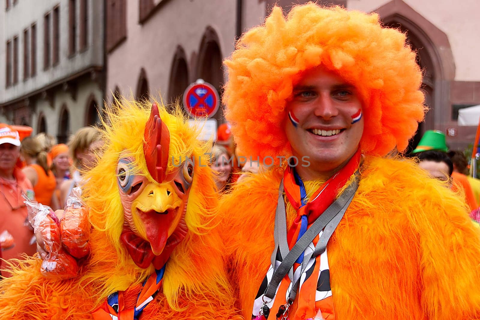 Two Oranje fans