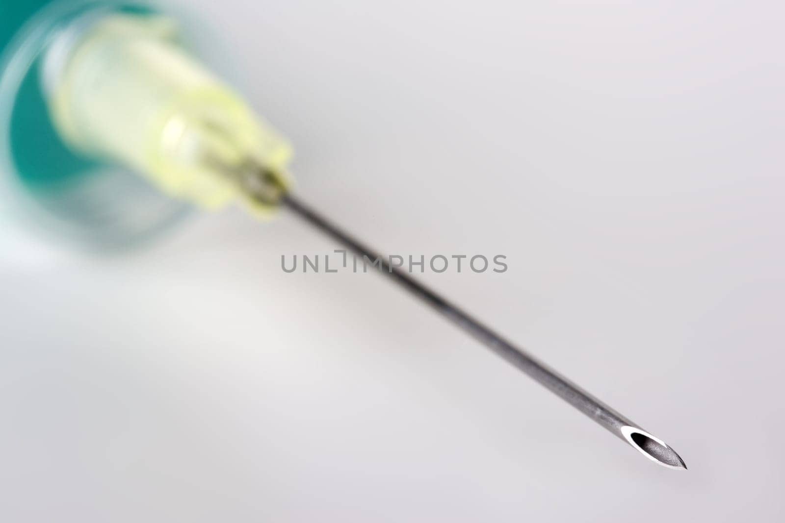 Cannula on syringe
