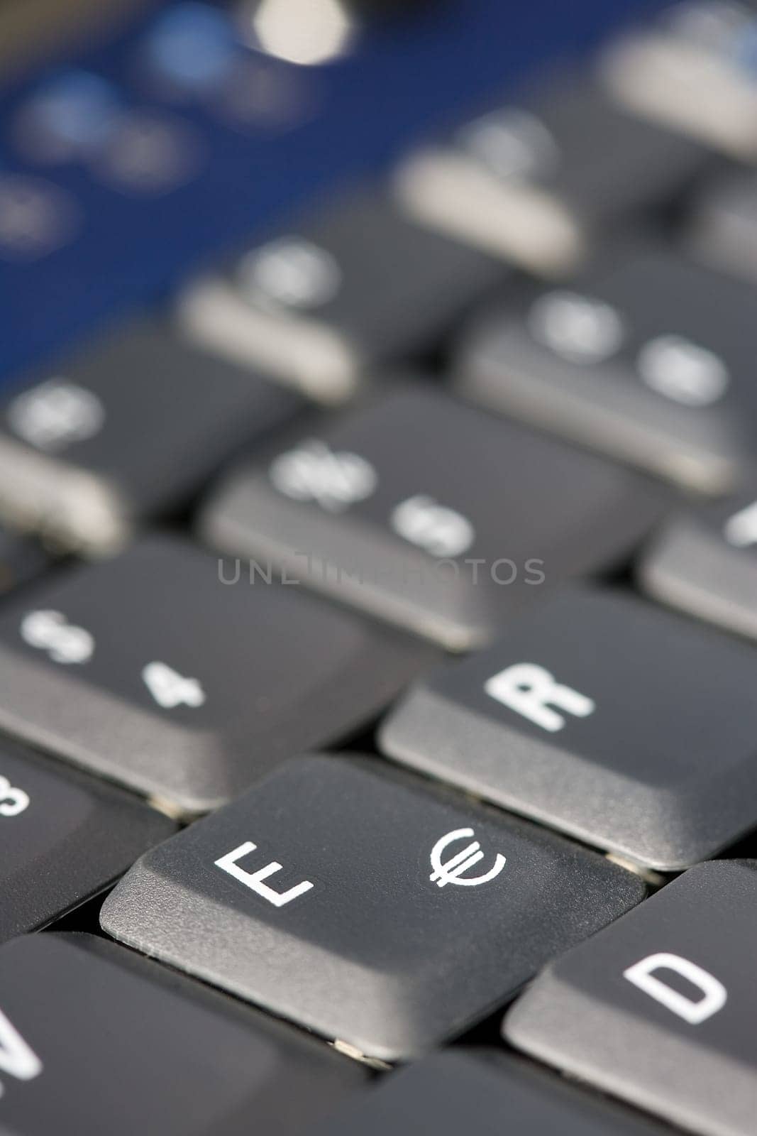 Euro sign on keyboard