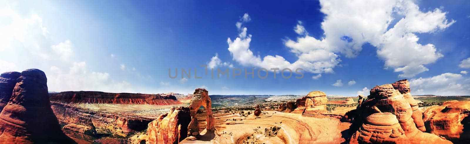 260° view of the Delicate Arch in Arches National Park,Utah,USA.