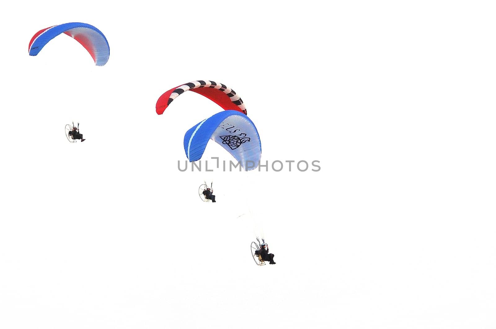 Motorized parachutes 01
