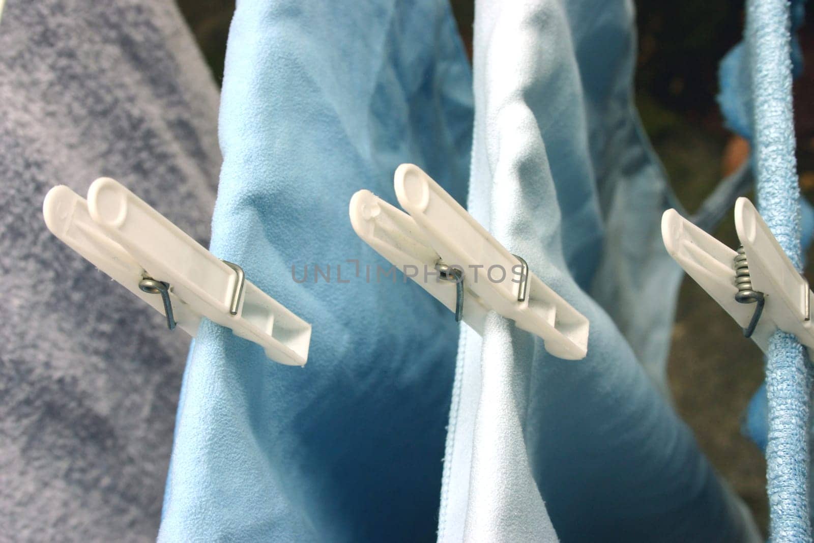 Clothesline (4)