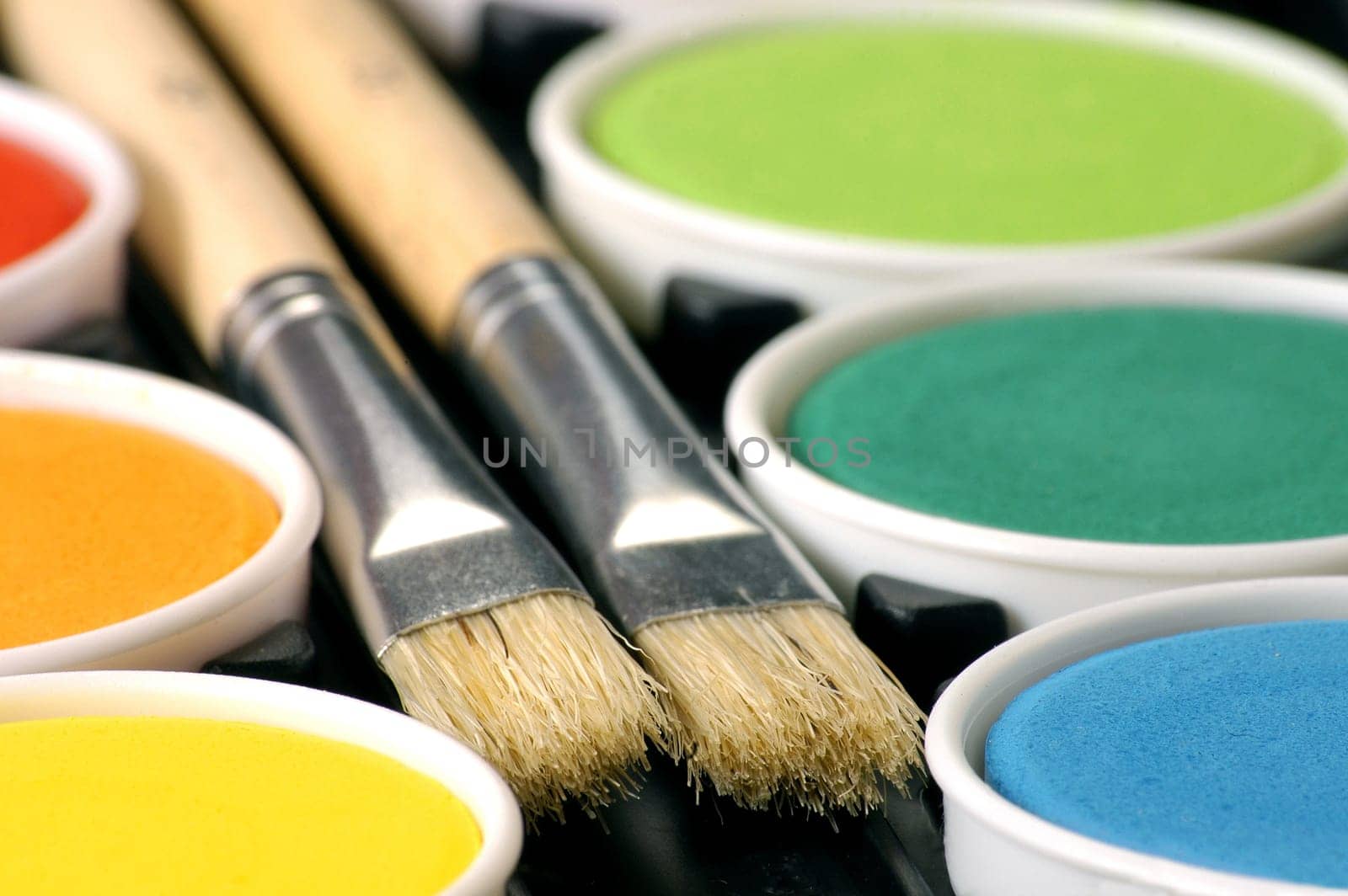 colorful or colourful